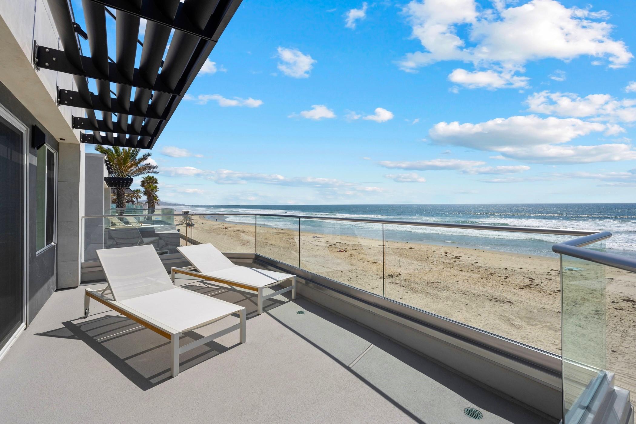 Bluewater Oceanfront 2 North | Mission Beach 4 BR gallery image 3