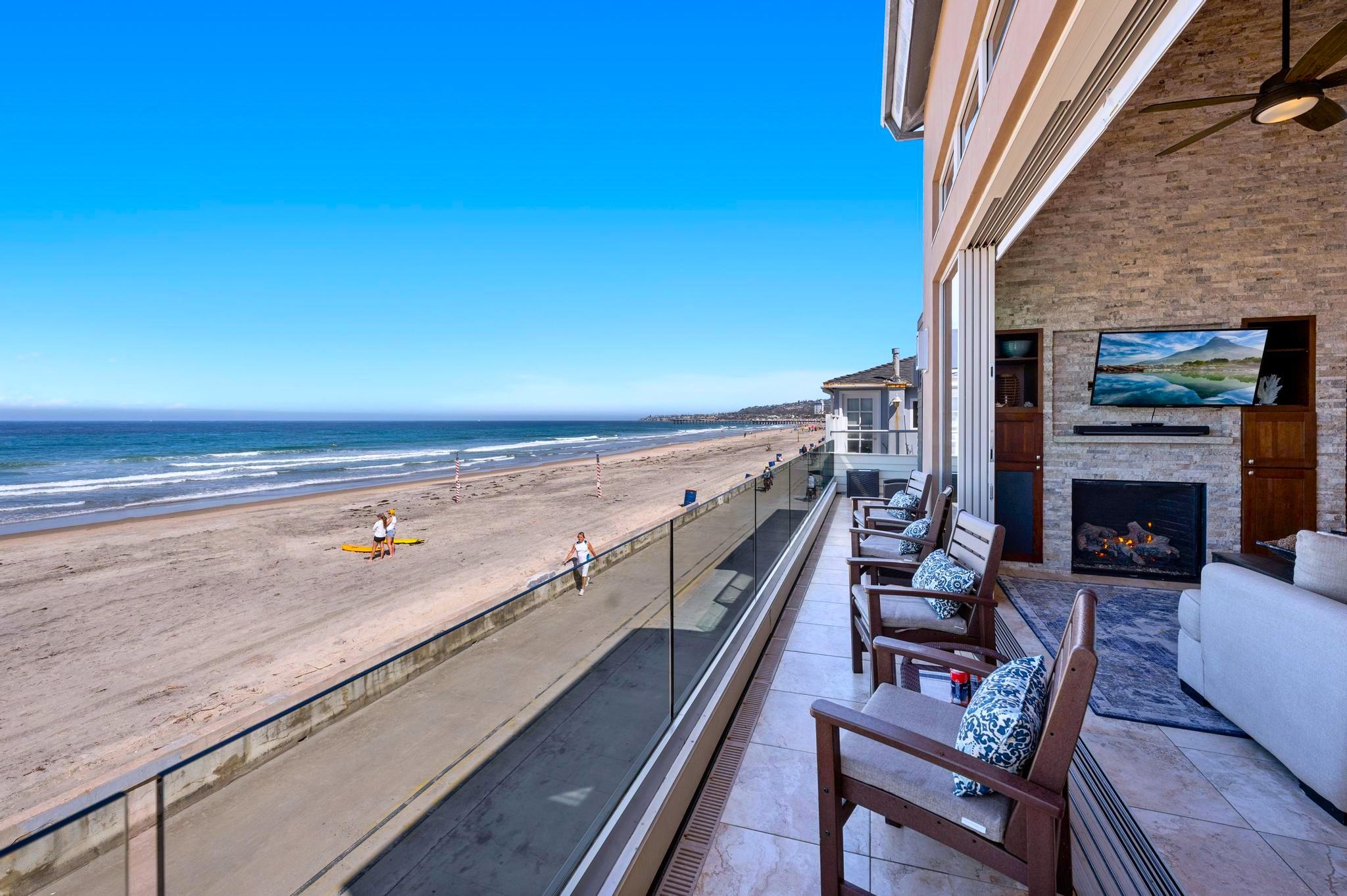Cielo Mar | 4BR Oceanfront Escape + Rooftop gallery image 9