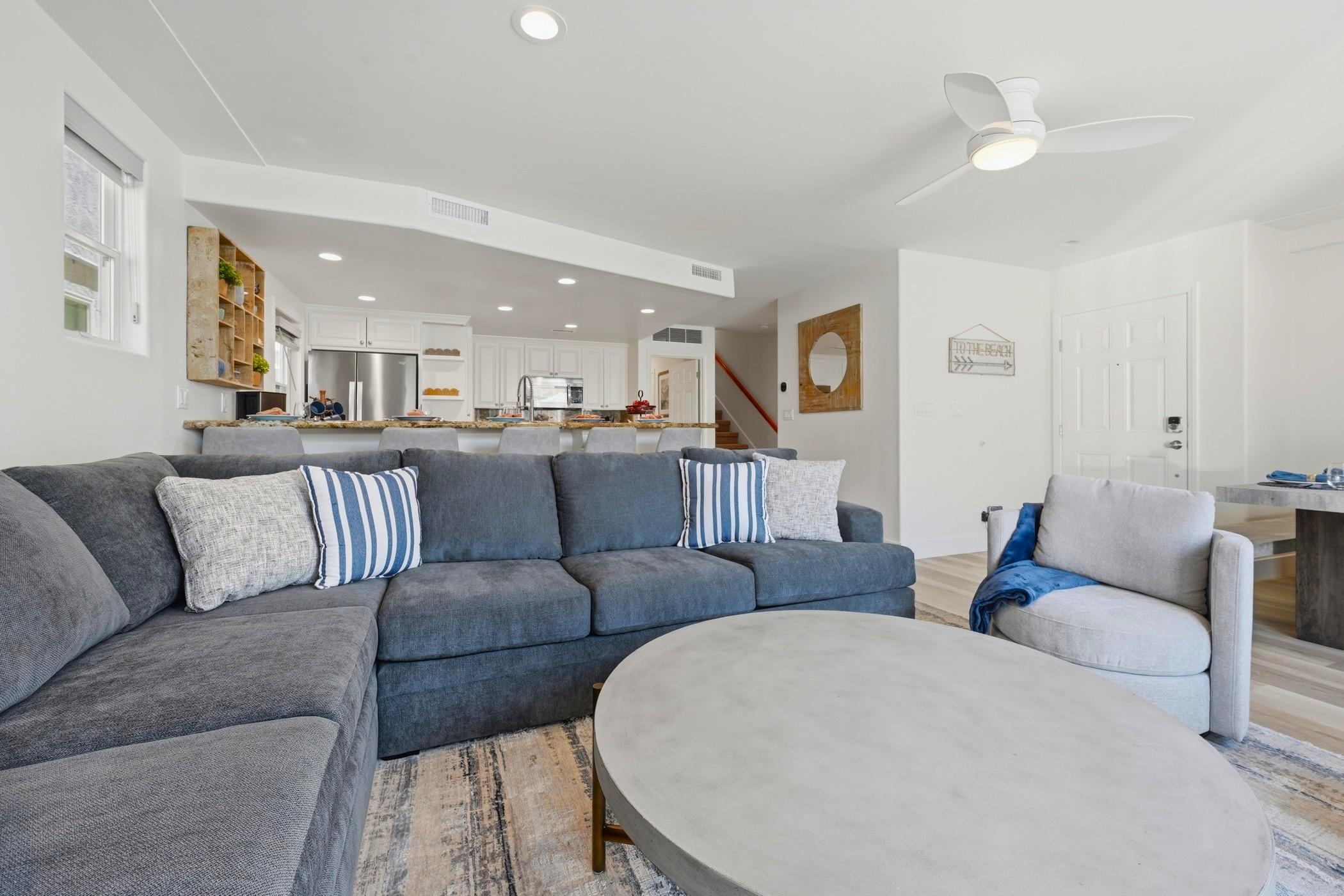 Mission Beach Shores gallery image 5