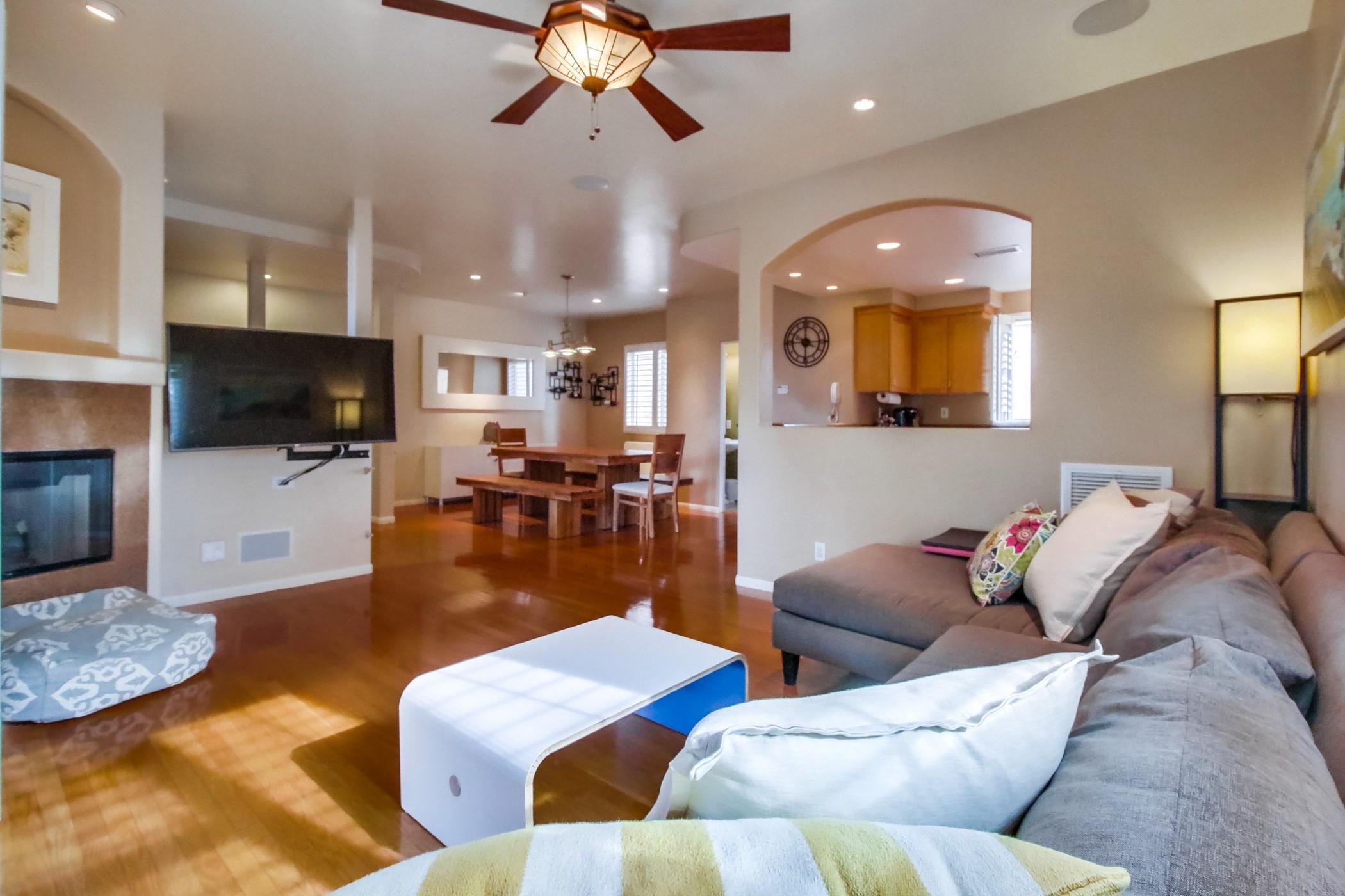 Pacific Beach Townhome gallery image 4