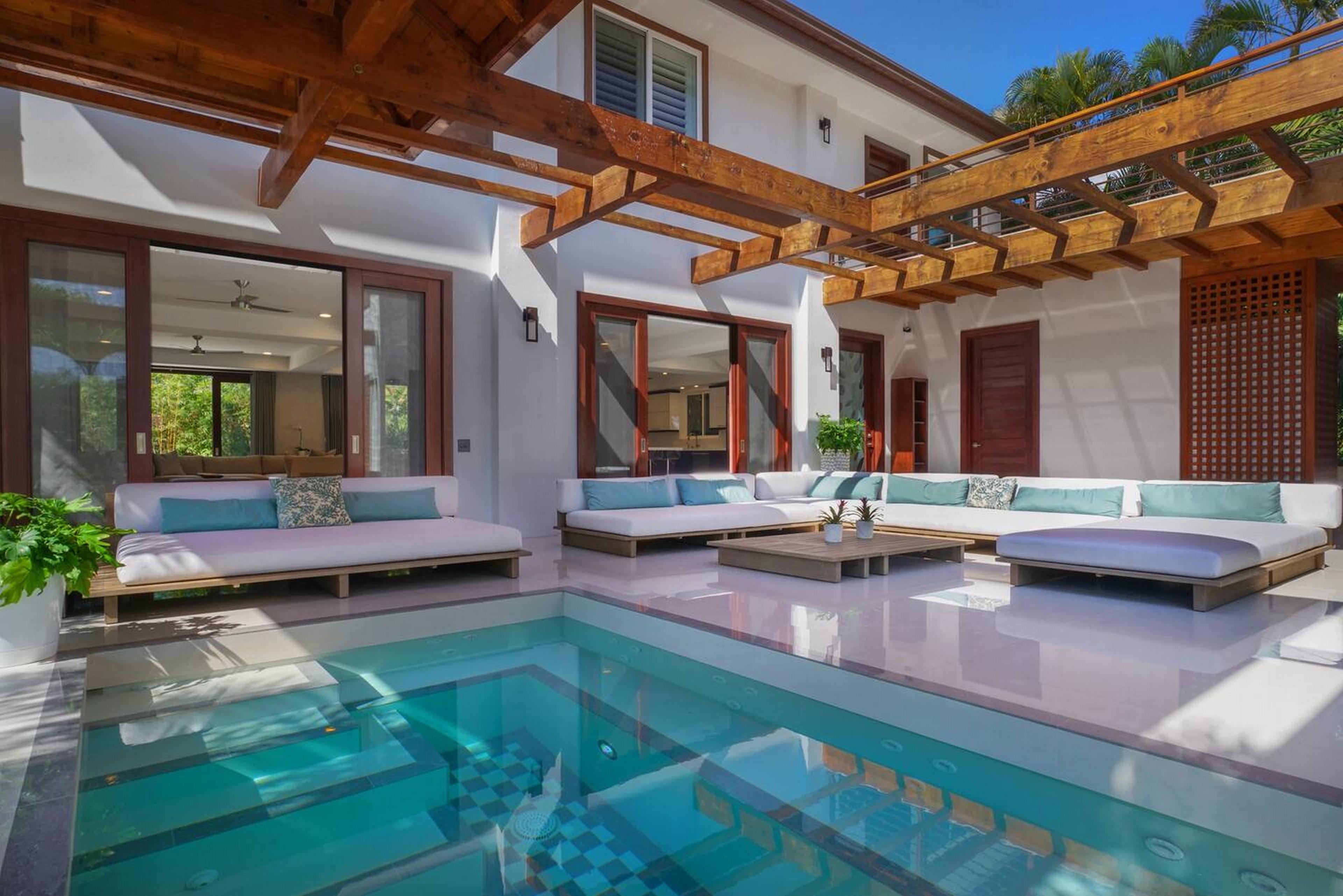 Diamond Head Beachfront Estate 9BR gallery image 7