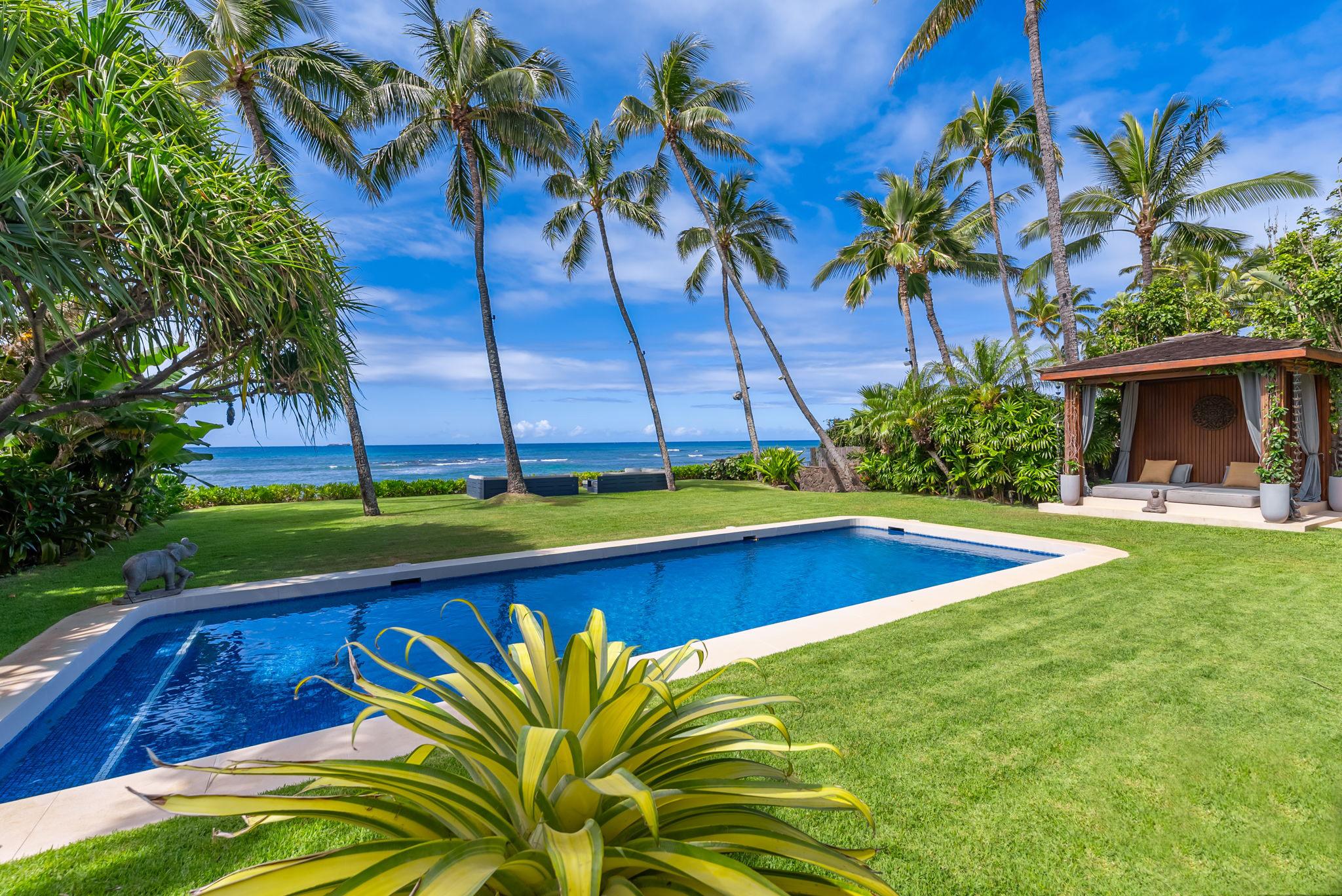 Diamond Head Beachfront Estate gallery image 1