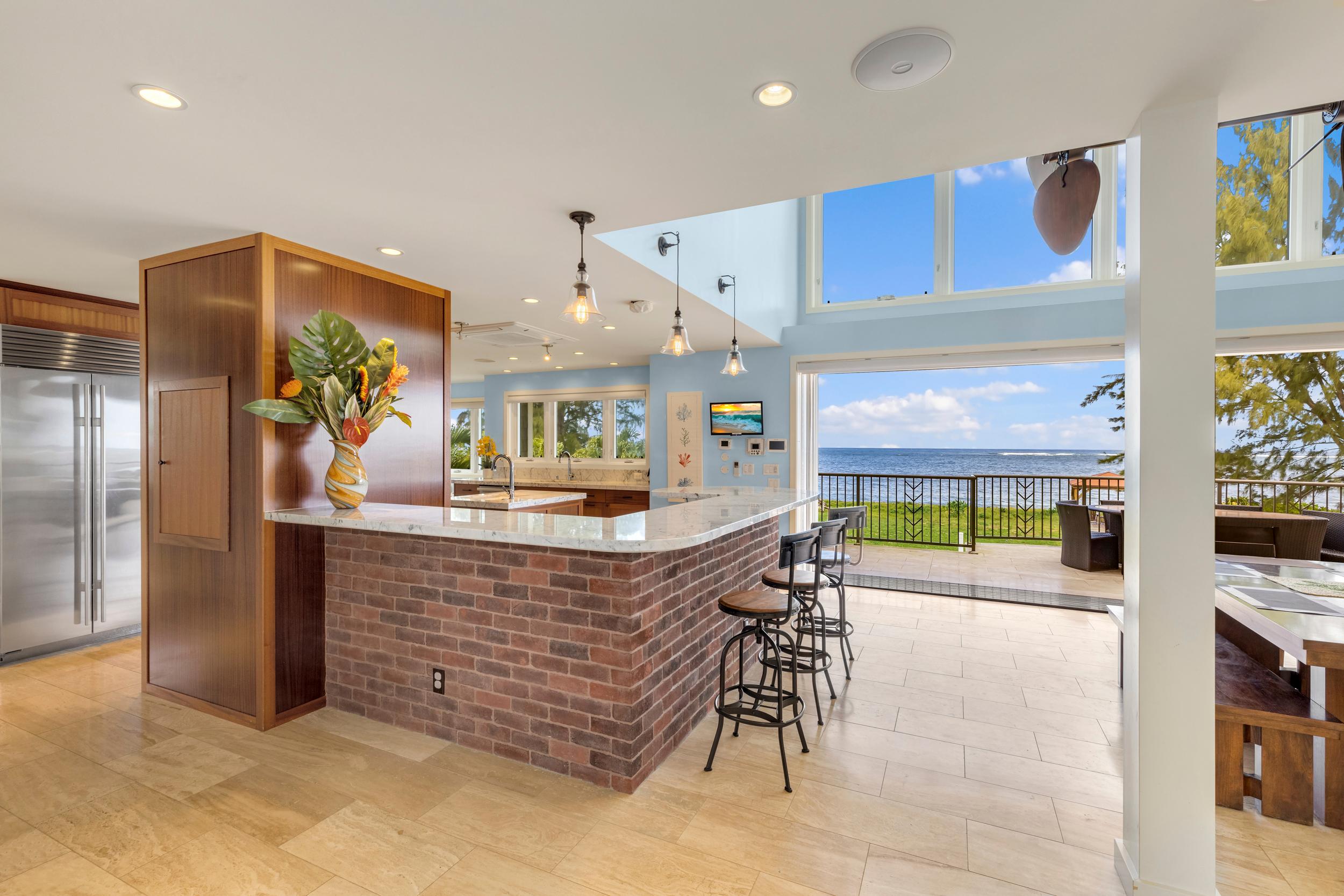 Waialua Beach House gallery image 4