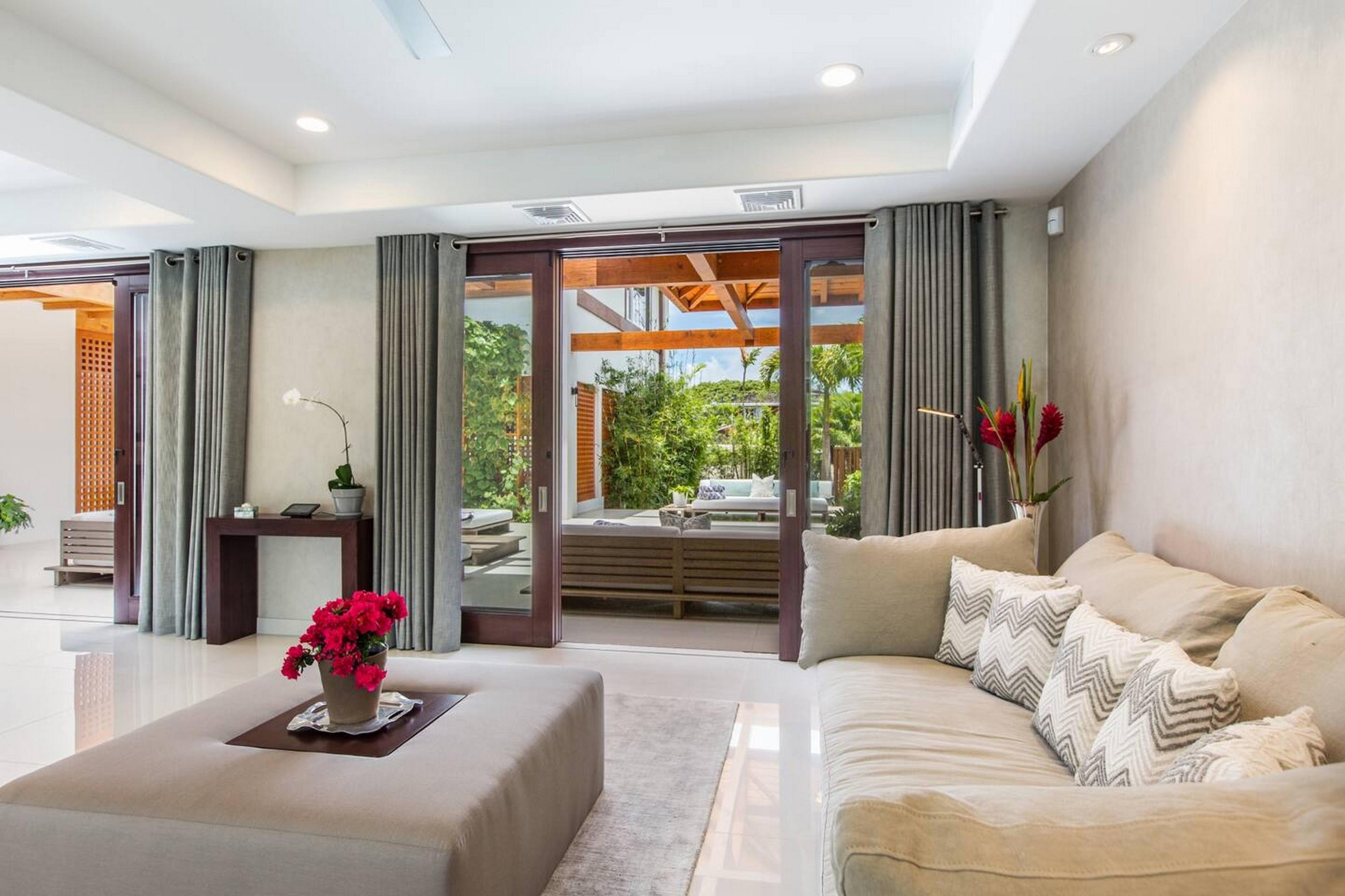 Diamond Head Beachfront Estate 9BR gallery image 10