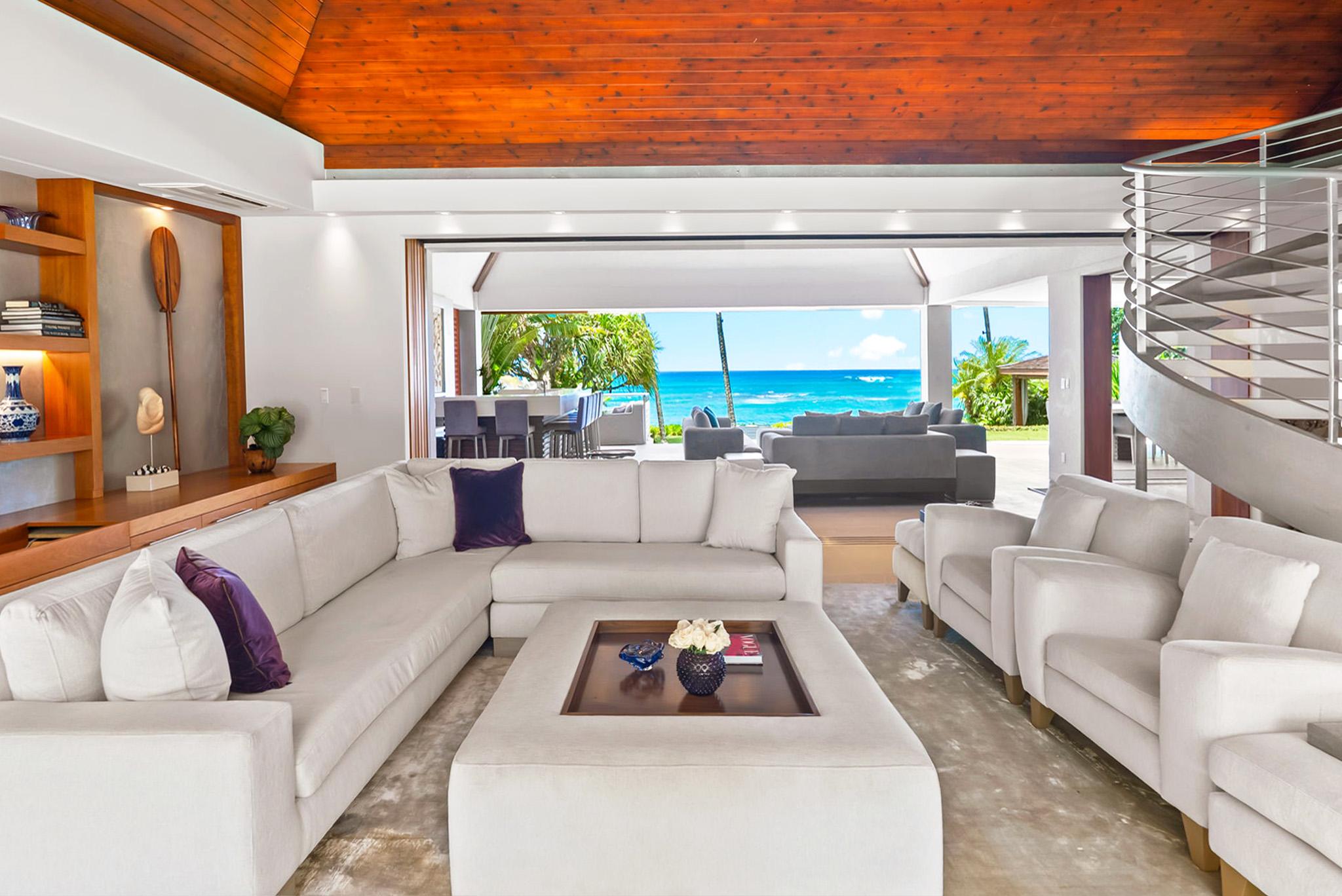 Diamond Head Beachfront Estate gallery image 8