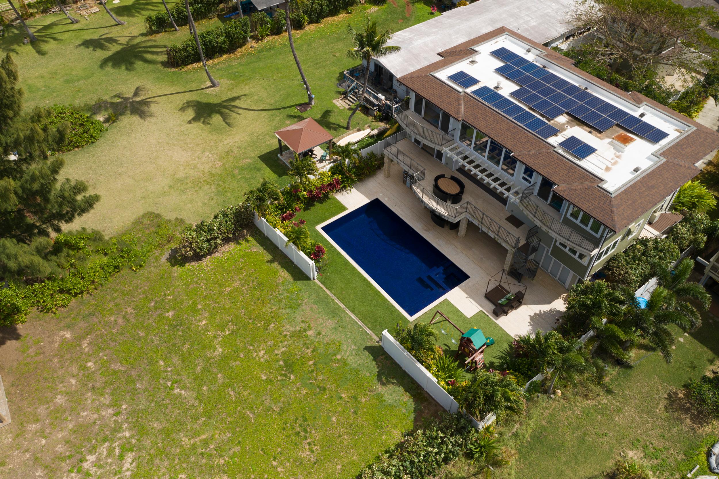 Waialua Beach House gallery image 6