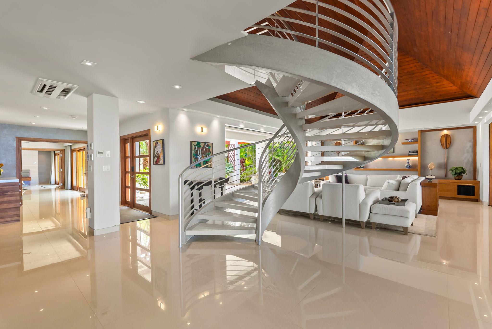 Diamond Head Beachfront Estate gallery image 6
