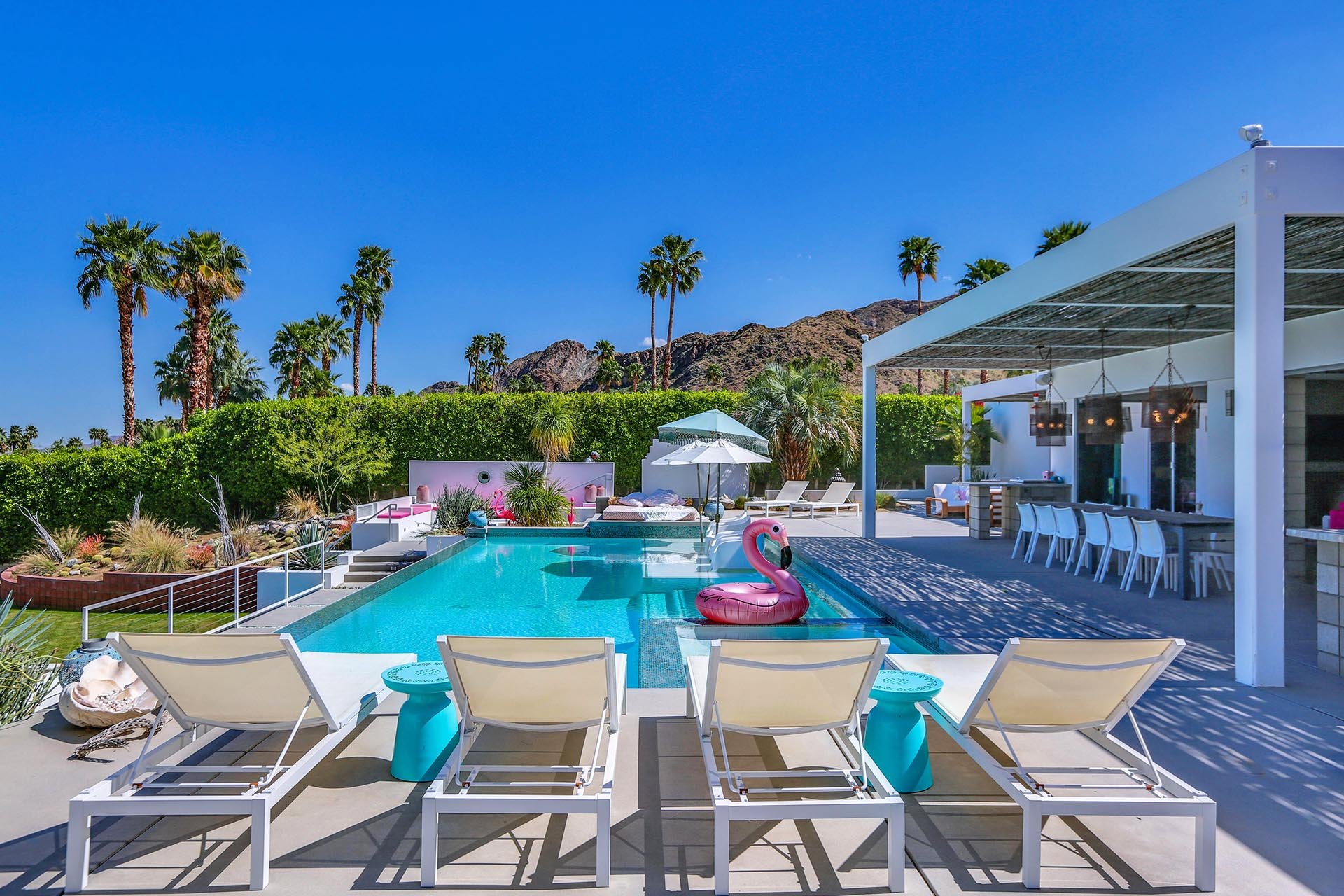 The Bird House of Rancho Mirage