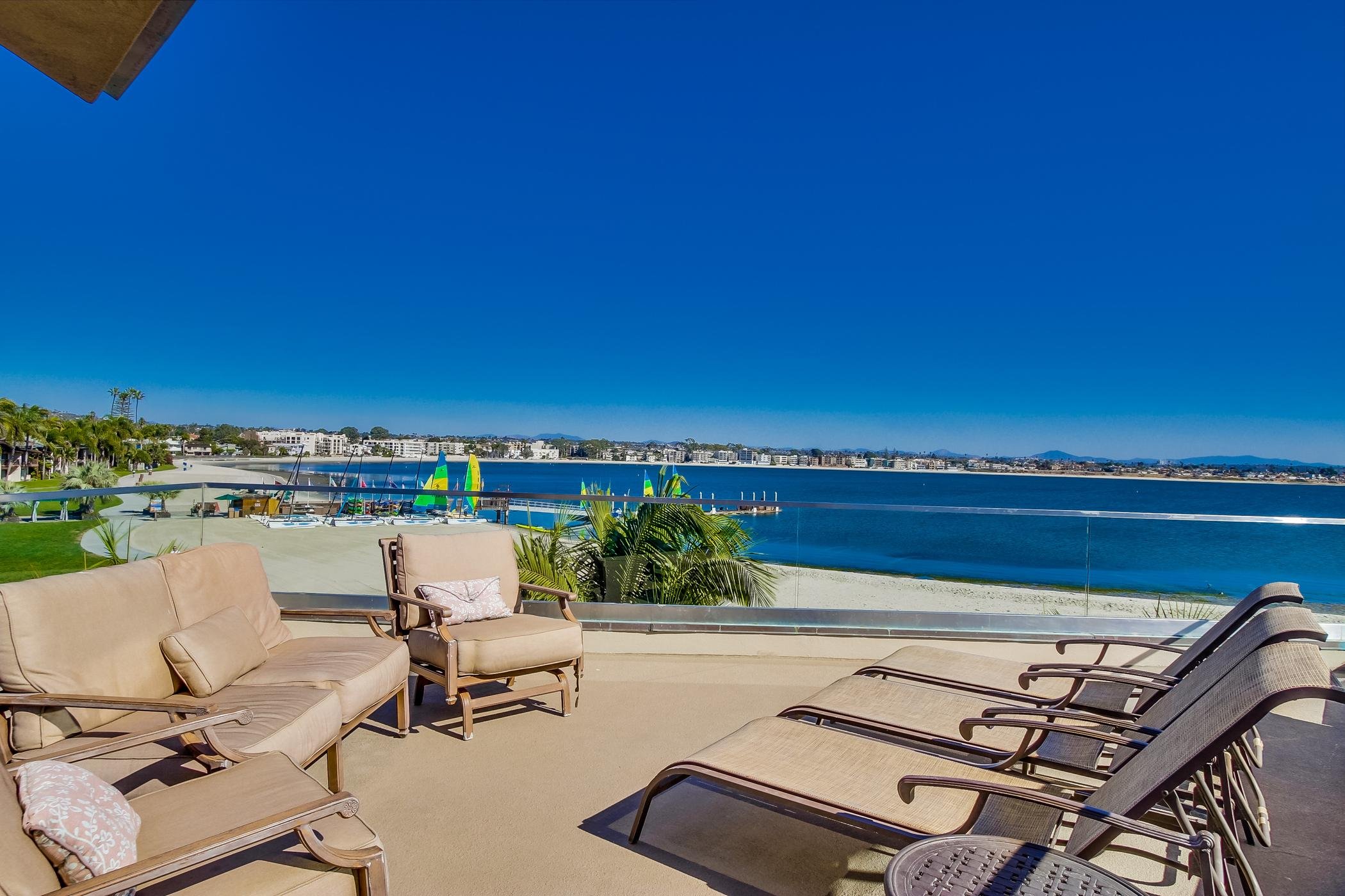 Villa on the Bay 7BR | MB Gem w/ Spacious Yard