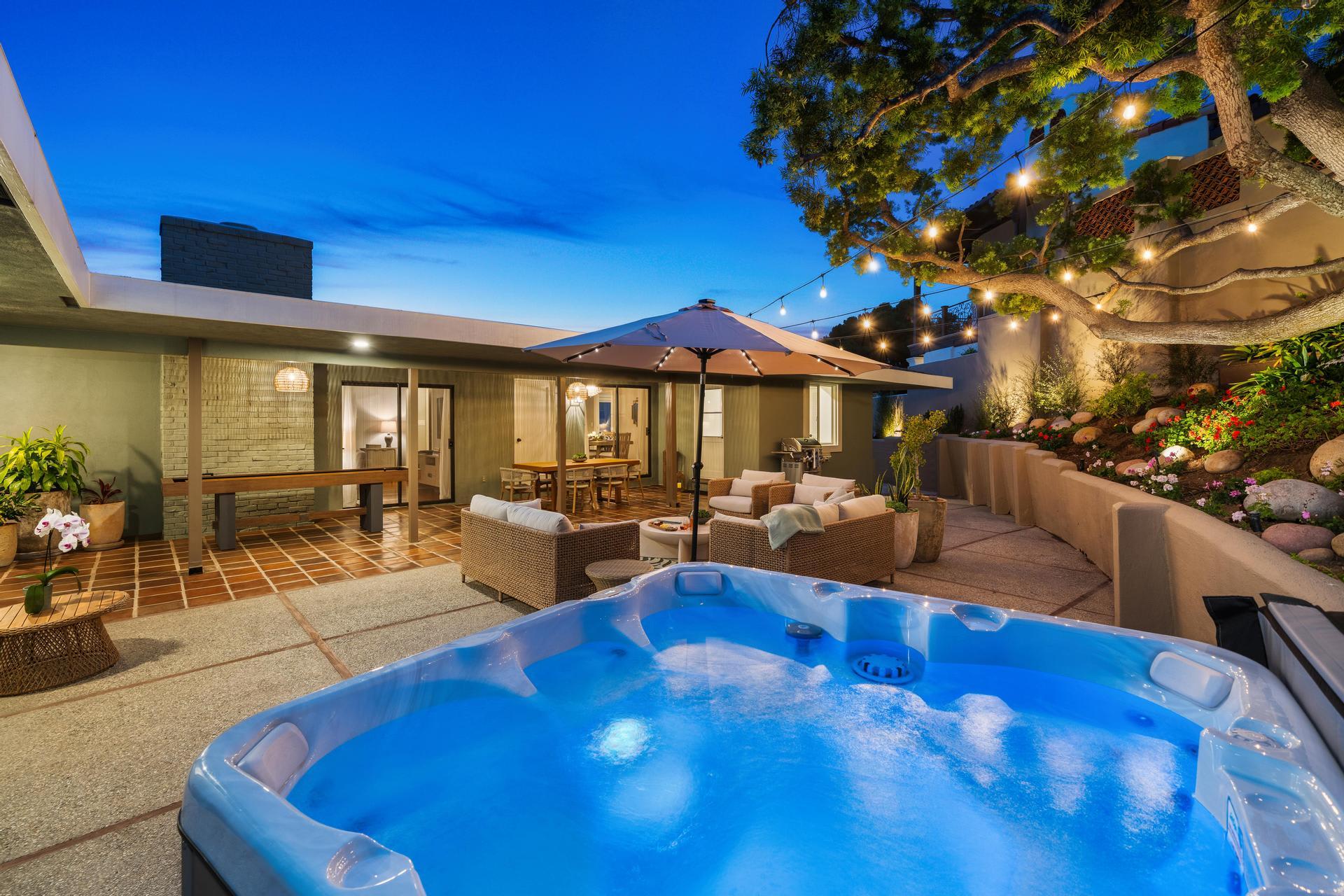 La Jolla Hilltop Haven with Ocean Views and Spa gallery image 4