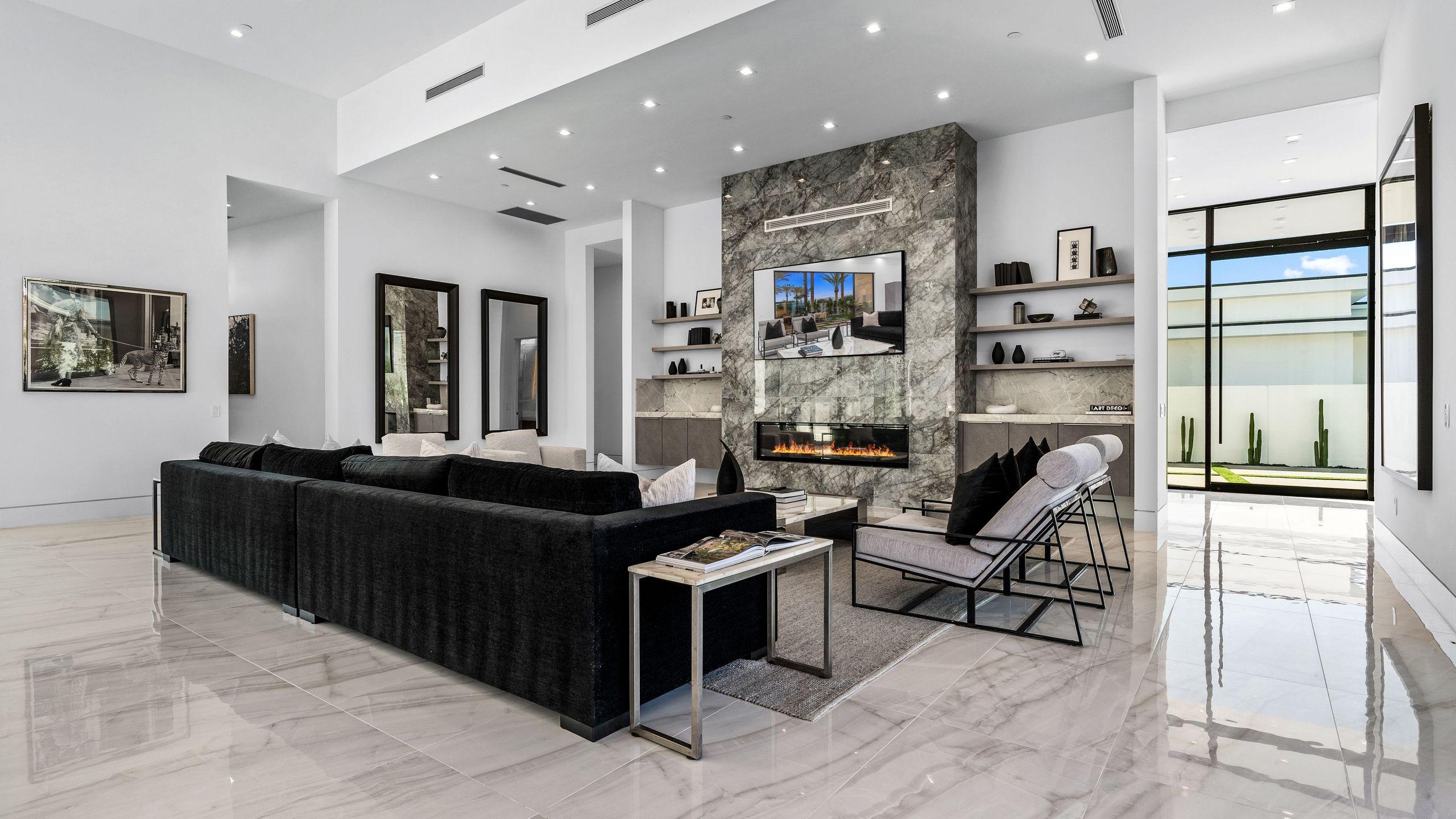Bravo Villa Golden gallery image 9