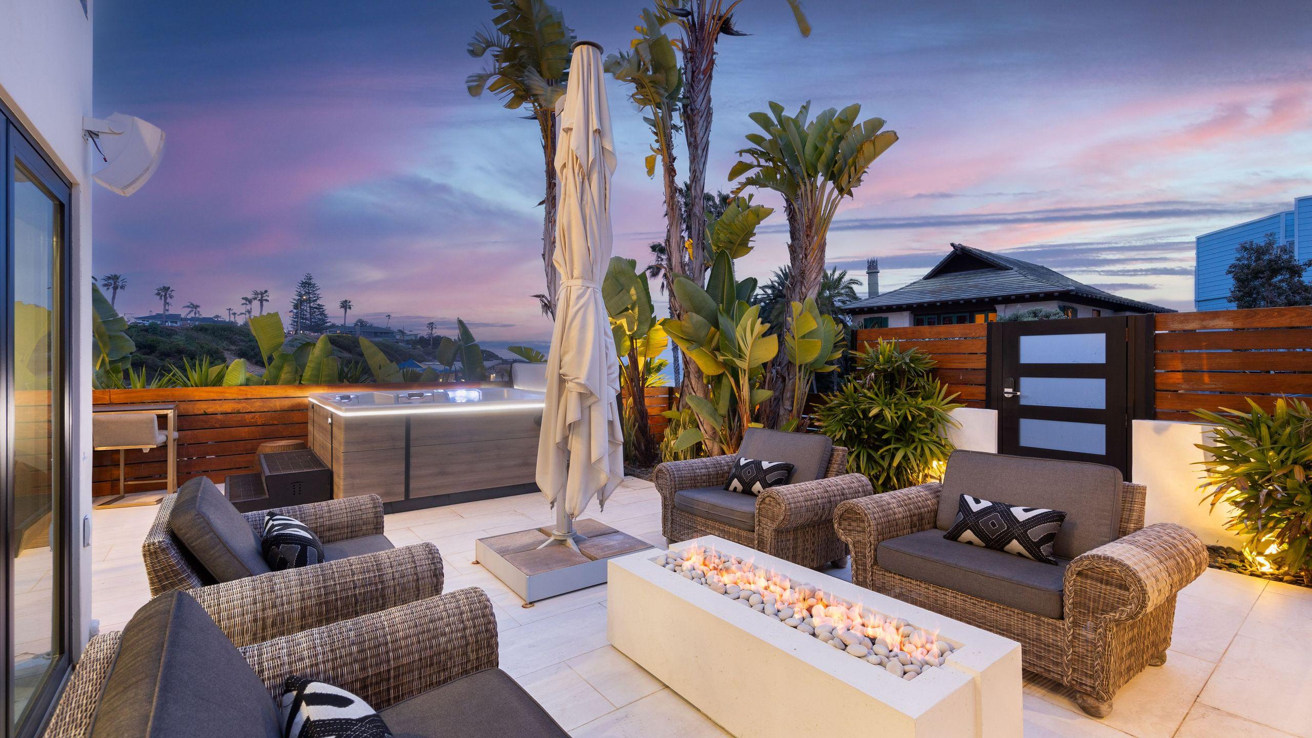 Steps to Beach+Shops, Oceanview, Hot Tub+Firepit | Moonlight Modern gallery image 6