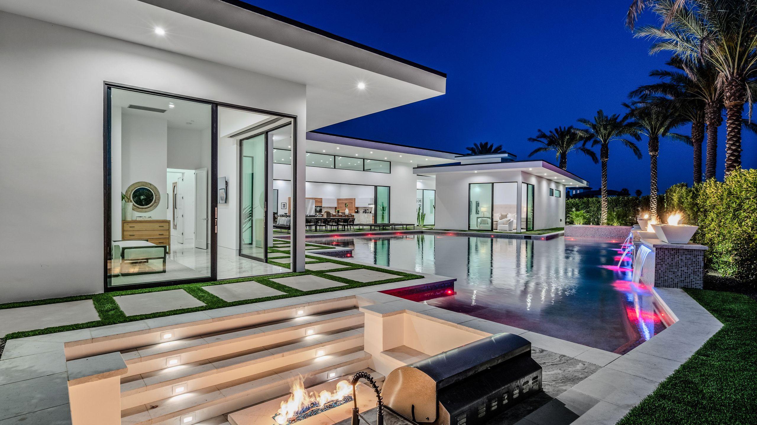 Sleeps 17 | Pool & Pickleball | Sun-Kissed Desert Escape | Bravo Villa #1 gallery image 7