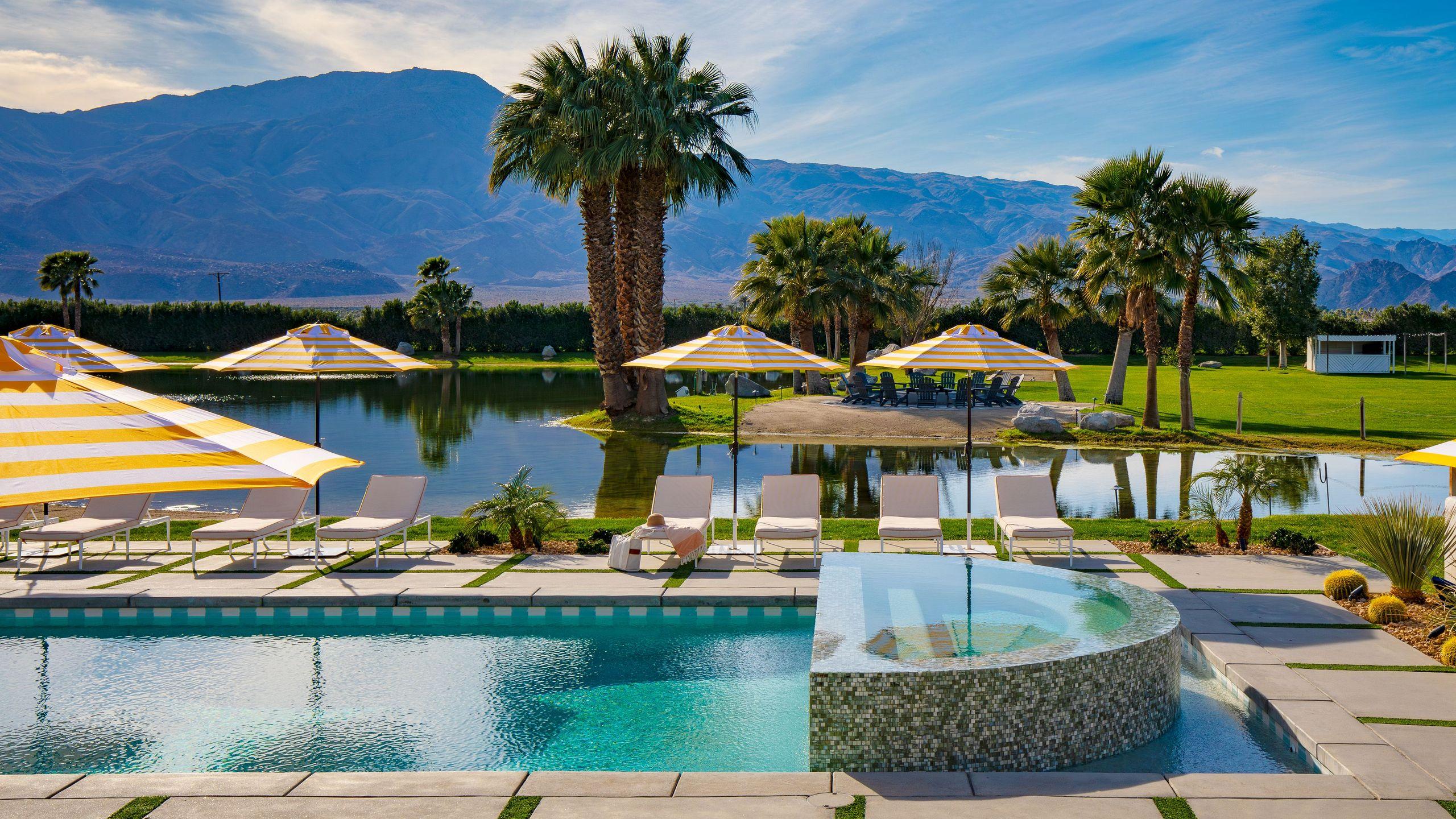 40-Acre Estate, Priv Lake, Tennis, Golf Green, Soccer | Buena Vista gallery image 3