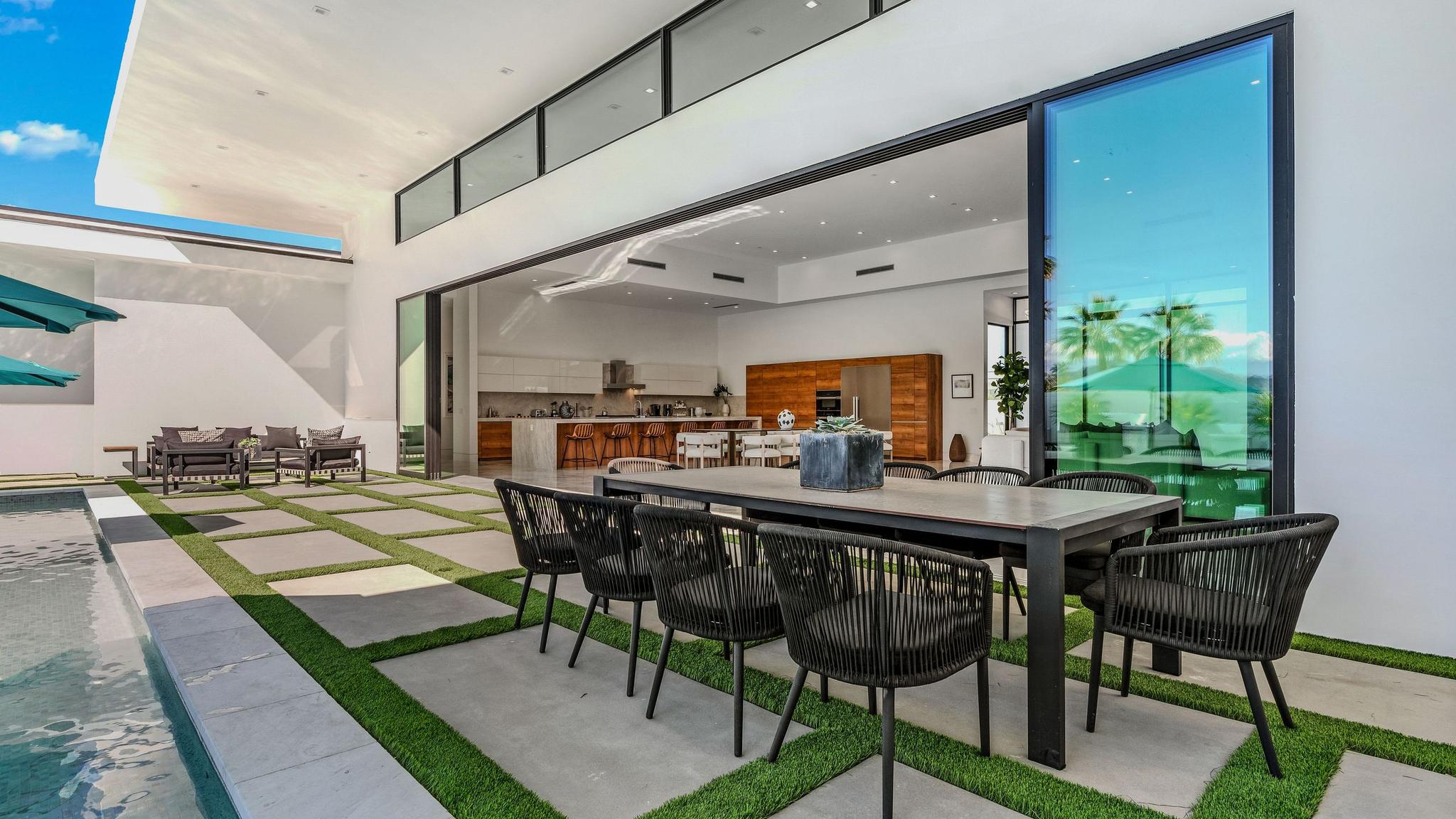 Bravo Villas gallery image 8