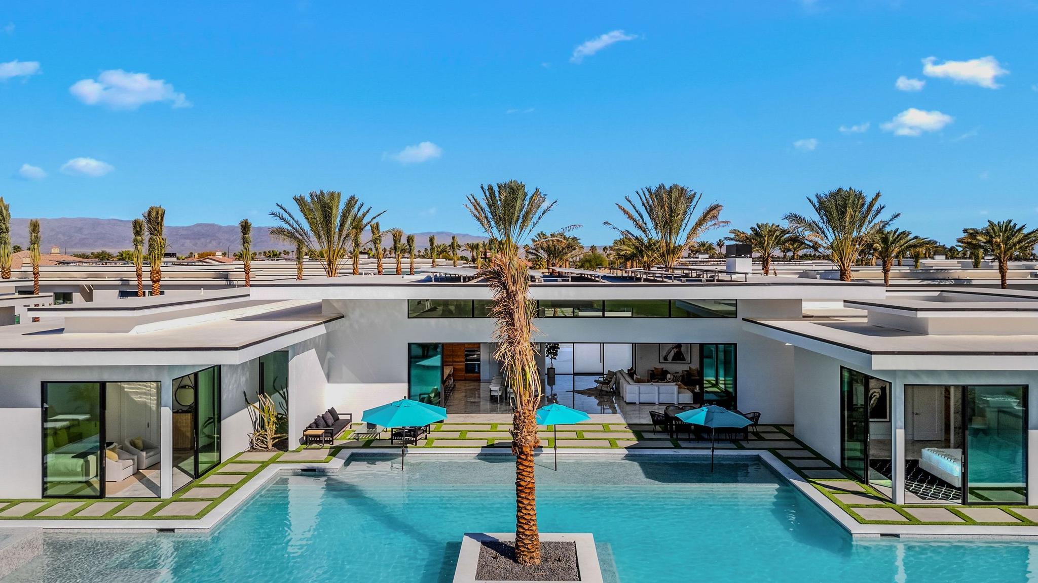 Bravo Villas Edge gallery image 1
