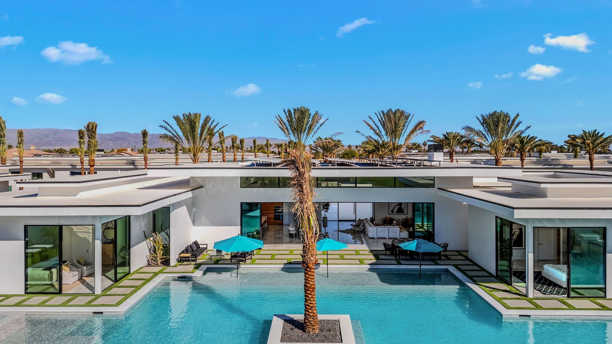 Bravo Villas Edge