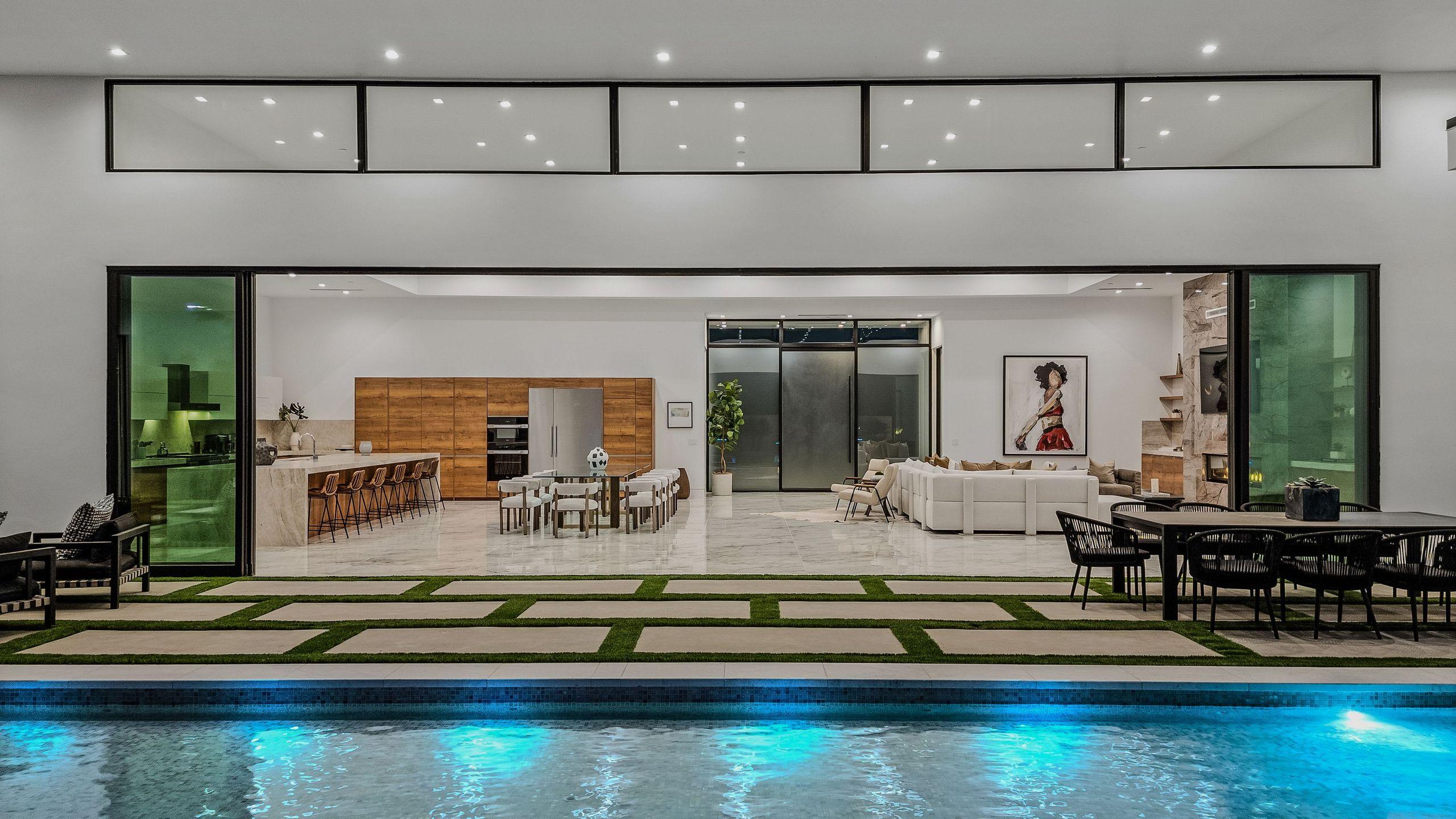 Fine 5-Bedroom Luxe Retreat w/ Pool & Hot Tub | Bravo Villa #15 gallery image 10
