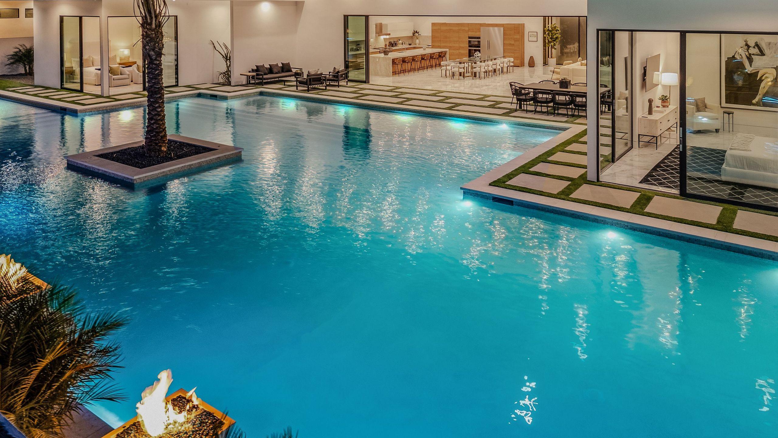 Fine 5-Bedroom Luxe Retreat w/ Pool & Hot Tub | Bravo Villa #15 gallery image 9