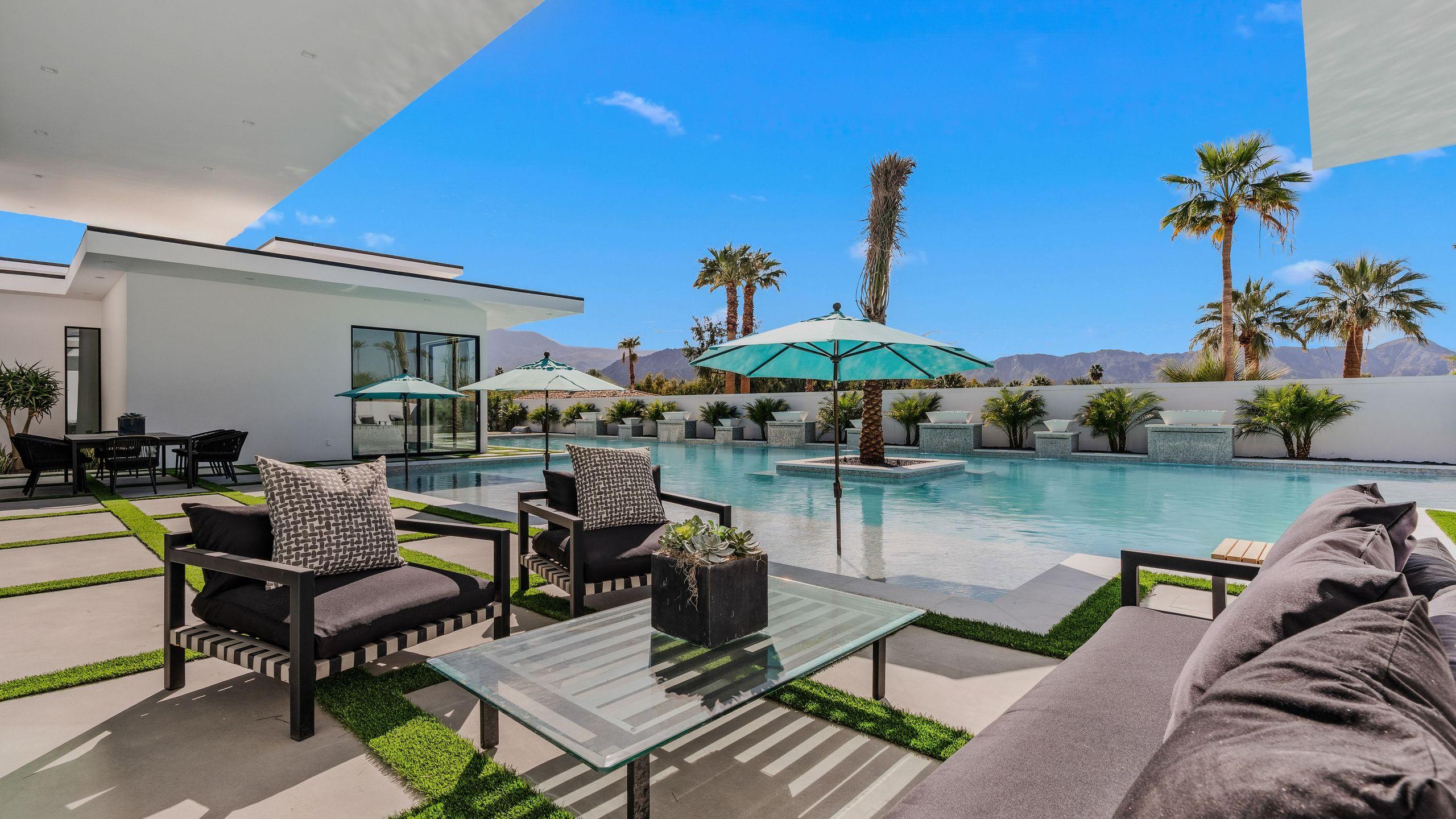 Fine 5-Bedroom Luxe Retreat w/ Pool & Hot Tub | Bravo Villa #15 gallery image 8