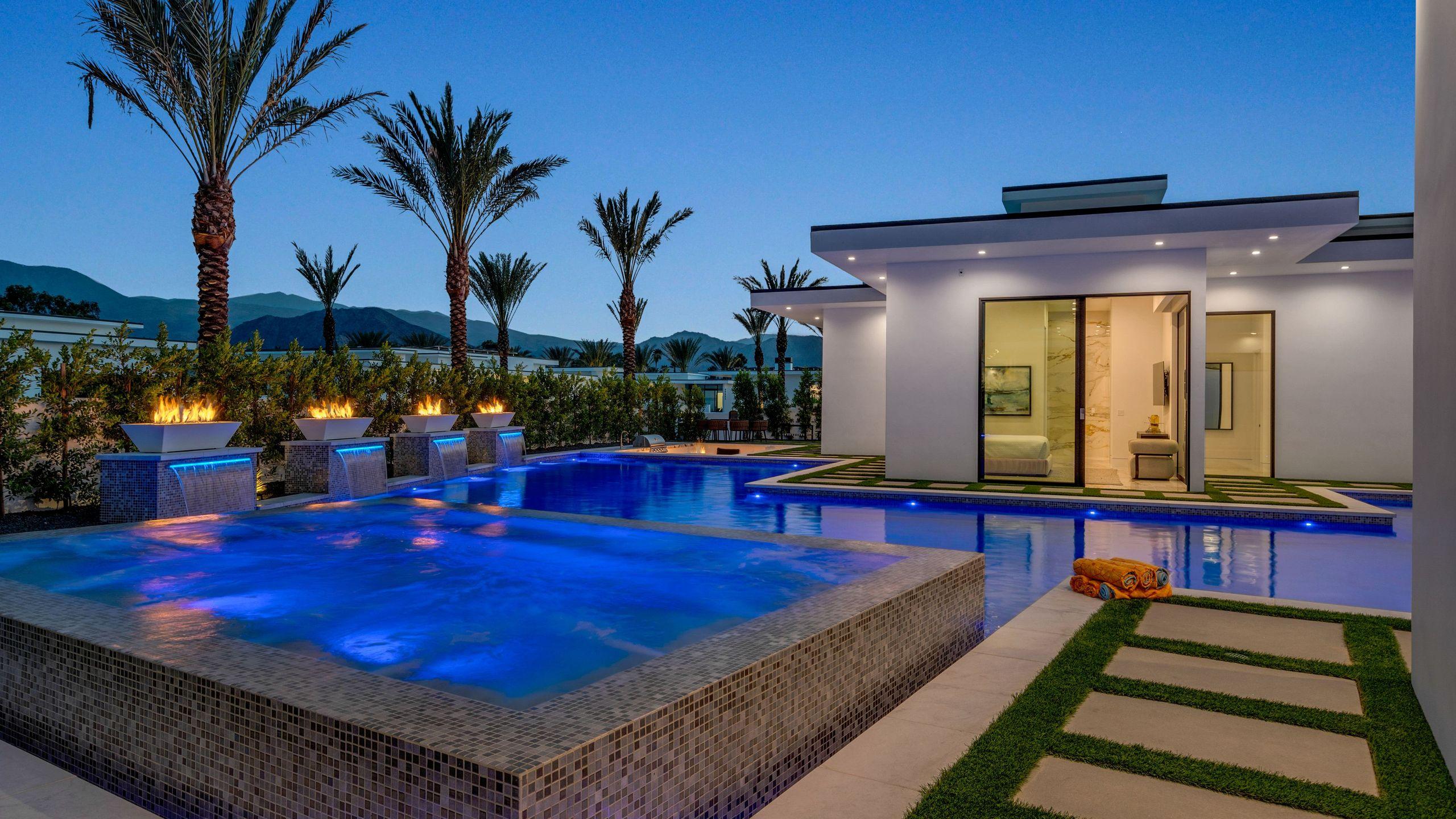 Bravo Villa Prime gallery image 7