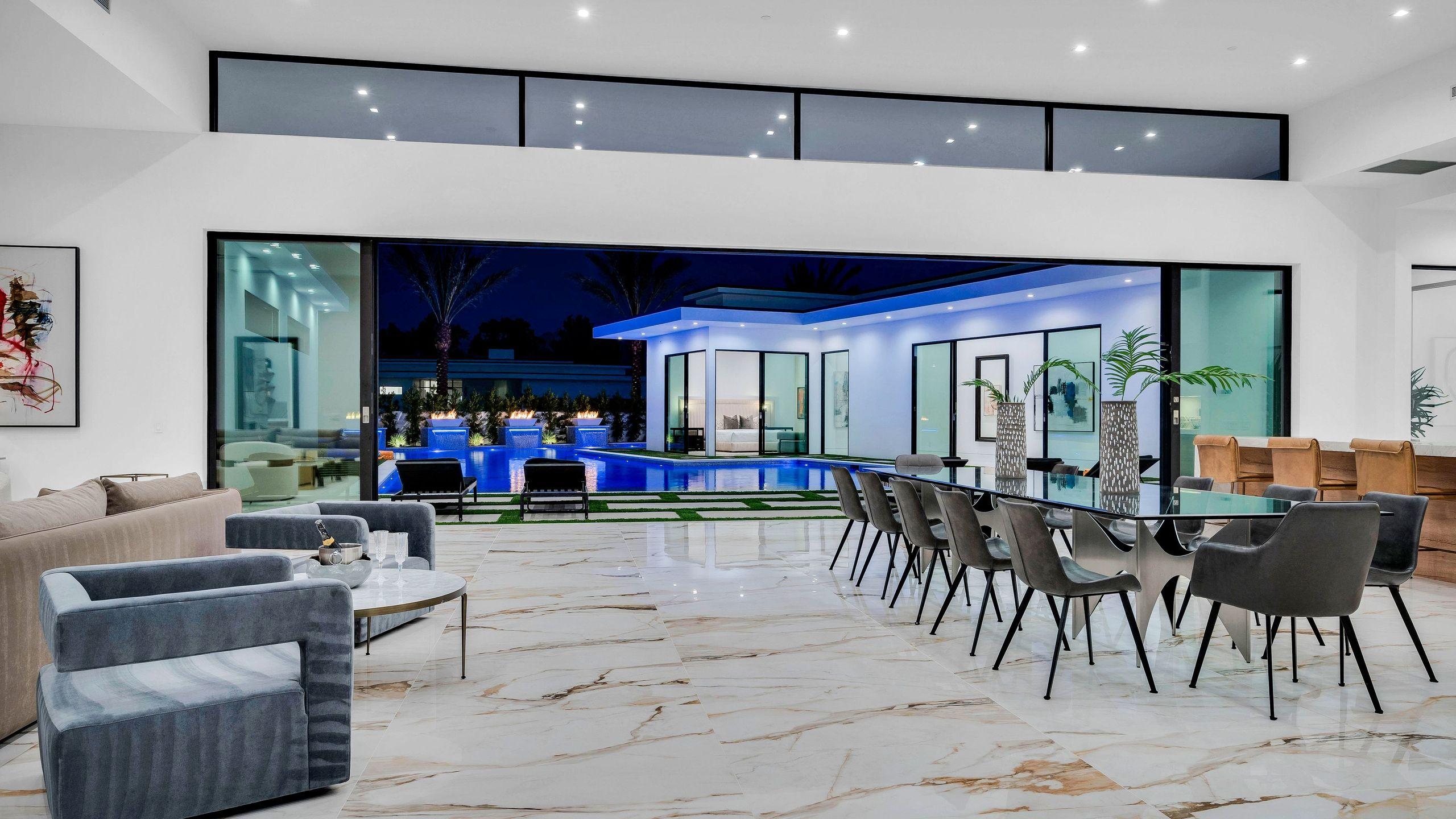 Bravo Villa Prime gallery image 9