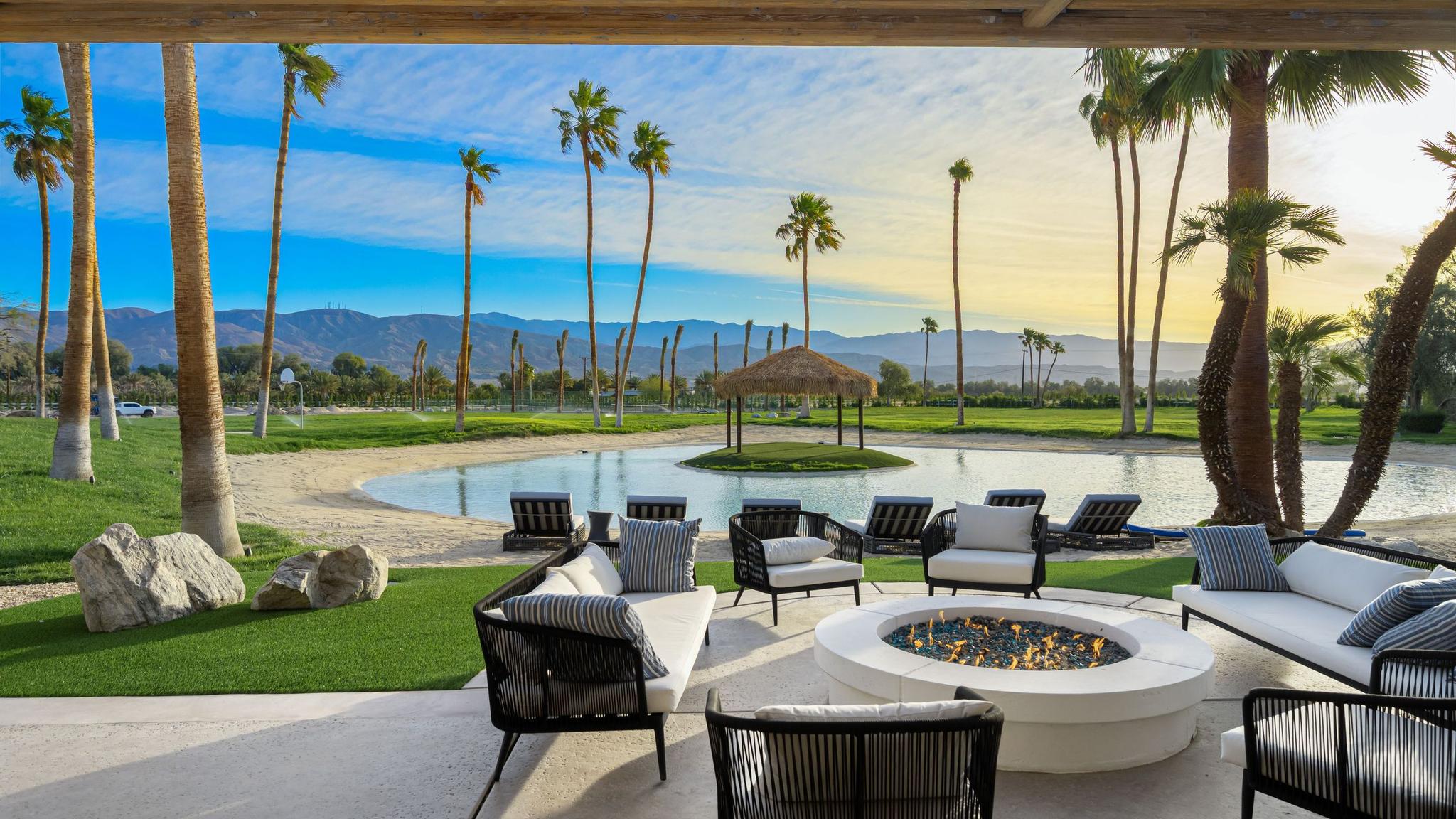 The Bravo Beach Club gallery image 4