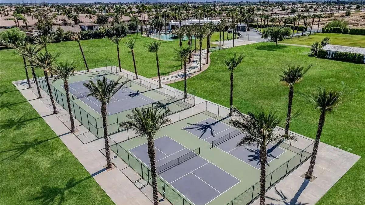 The Bravo Beach Club | Tennis, Beach, Basketball, Golf | Ultra-Luxe Compound gallery image 2