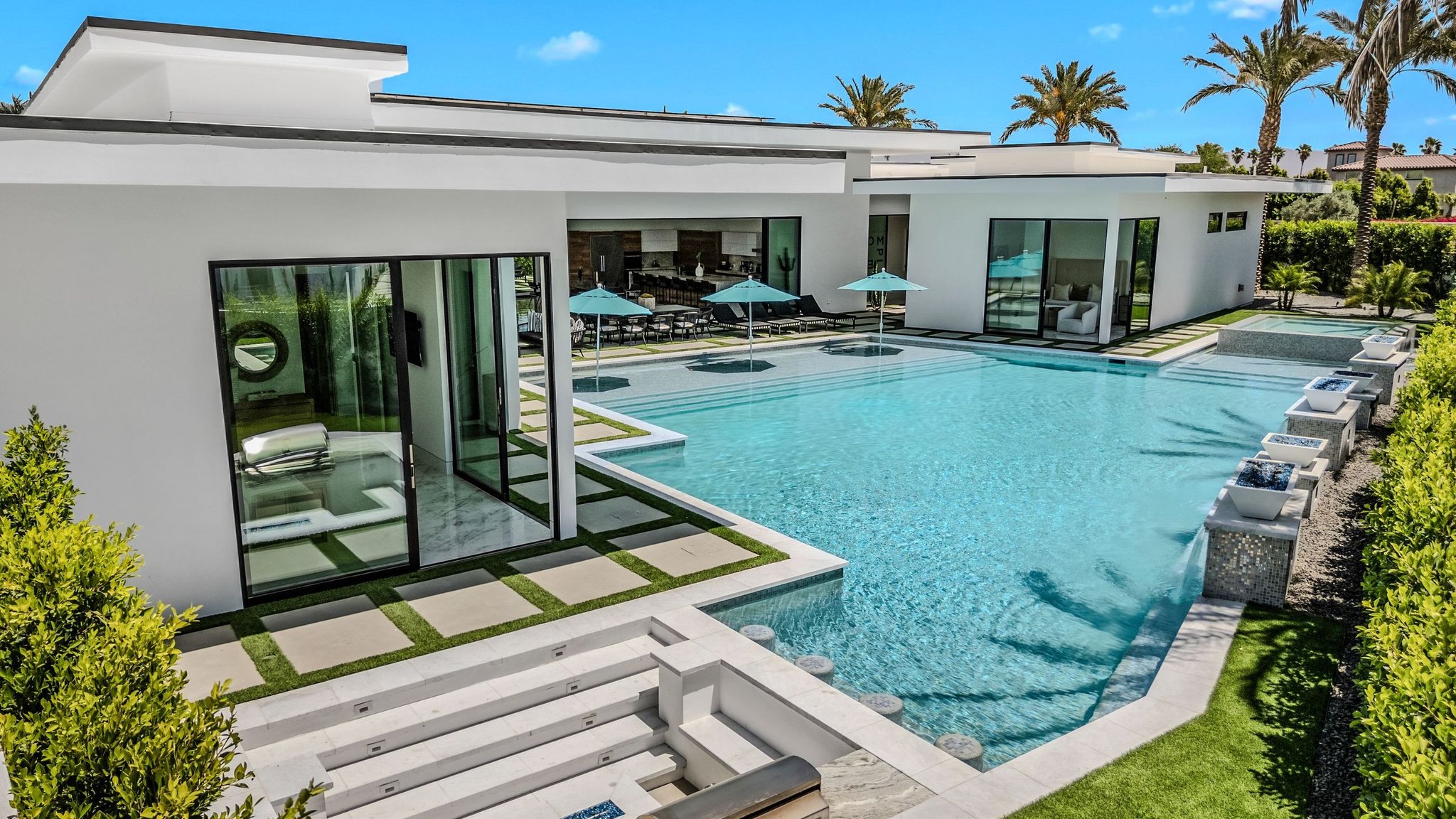 Bravo Villas Cielo