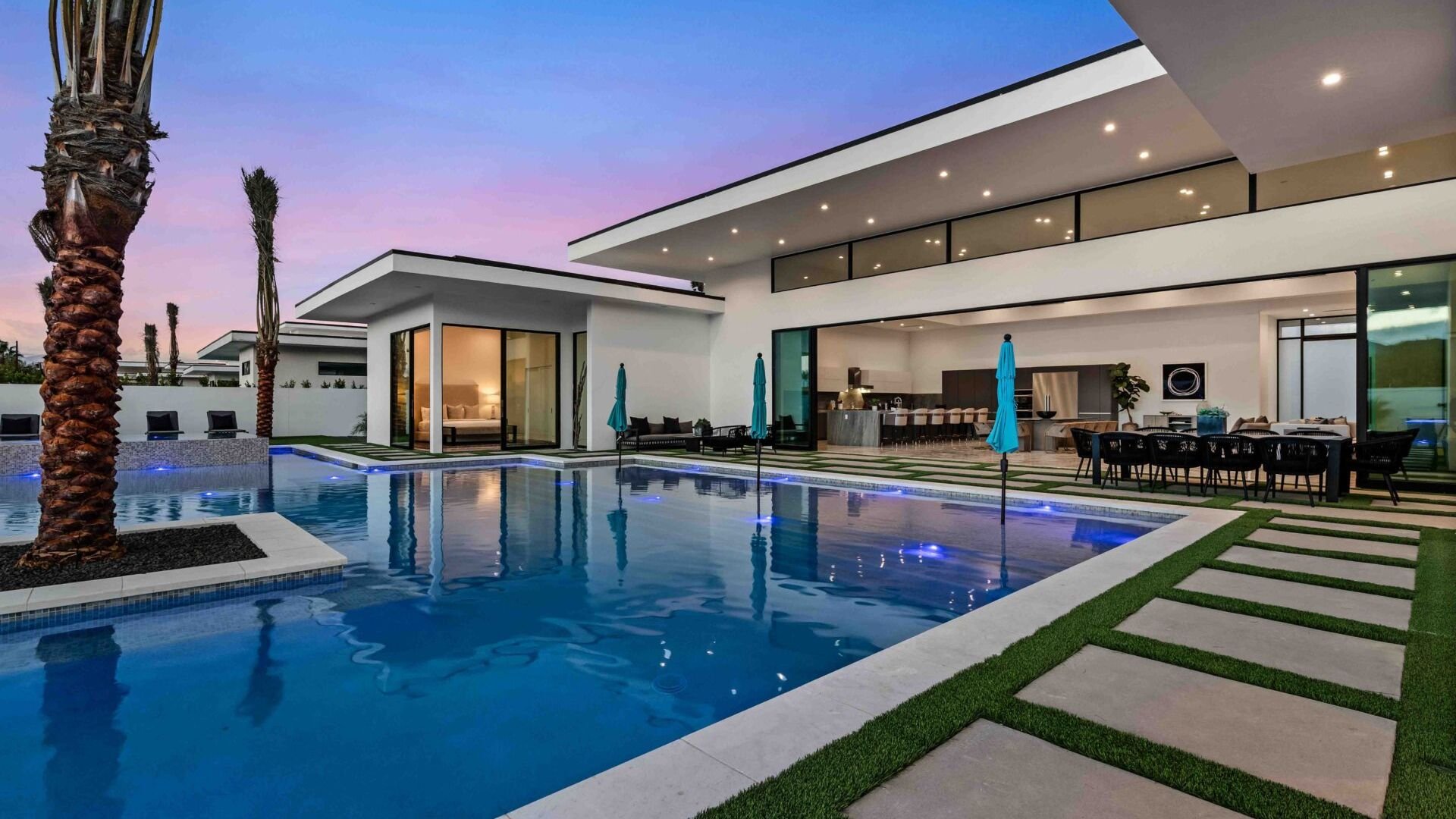 Sleeps 28 | 2 Luxe Villas w/ Pickleball Court | Bravo Villas Dorada