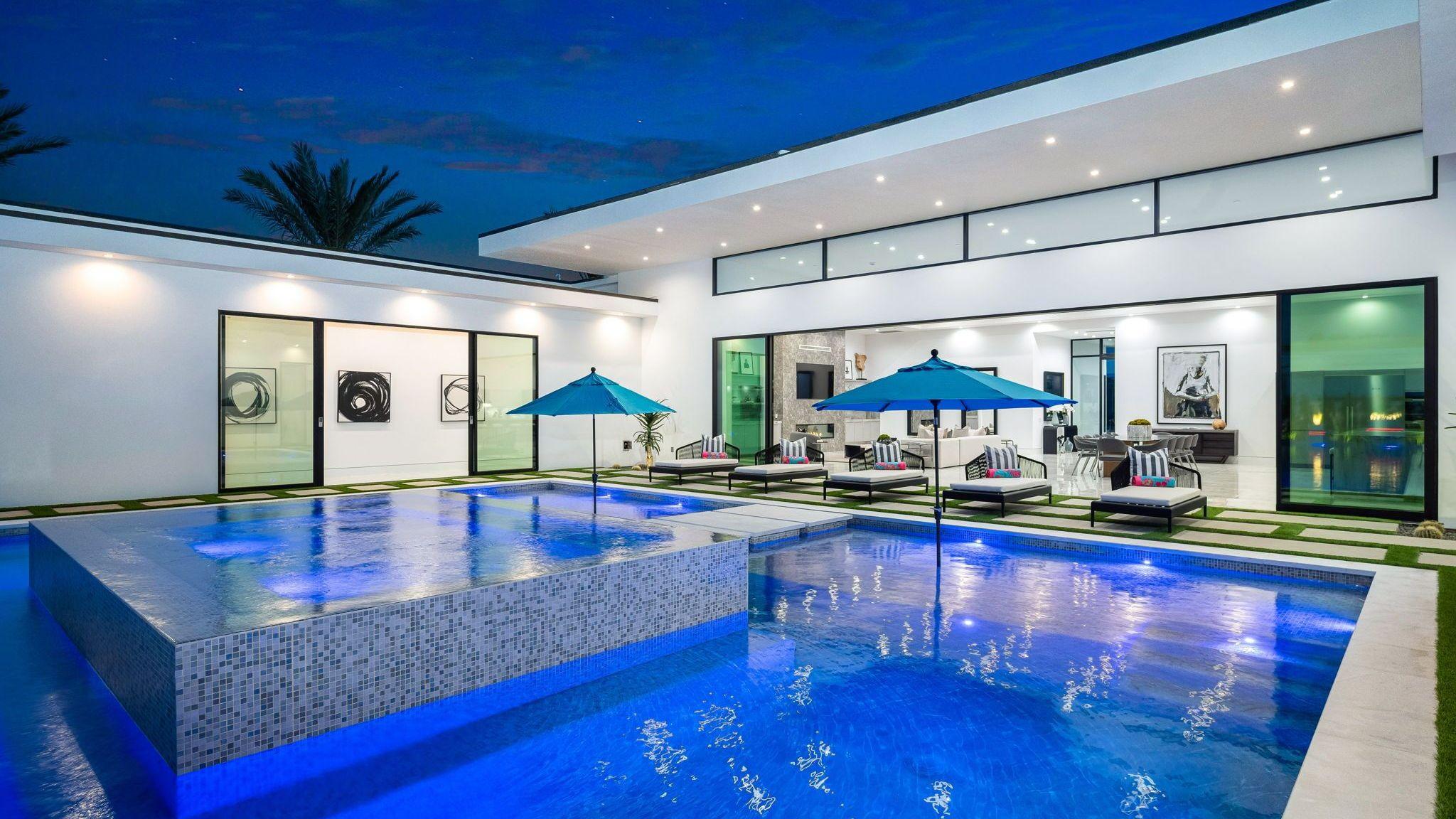 Sleeps 20 | Spacious Retreat | Pool & Hot Tub Retreat | Bravo Villa #4 gallery image 8