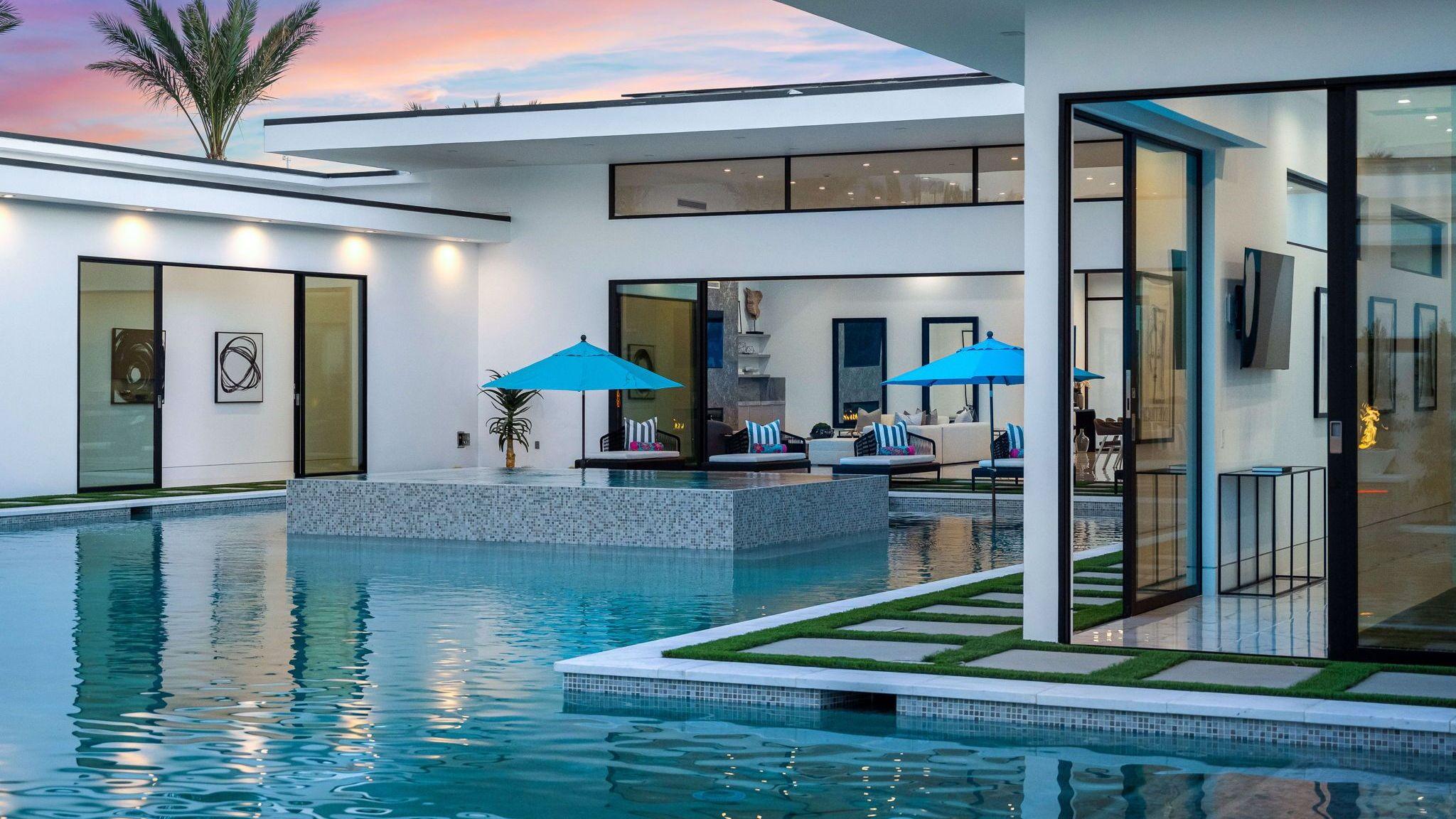 Sleeps 20 | Spacious Retreat | Pool & Hot Tub Retreat | Bravo Villa #4 gallery image 4