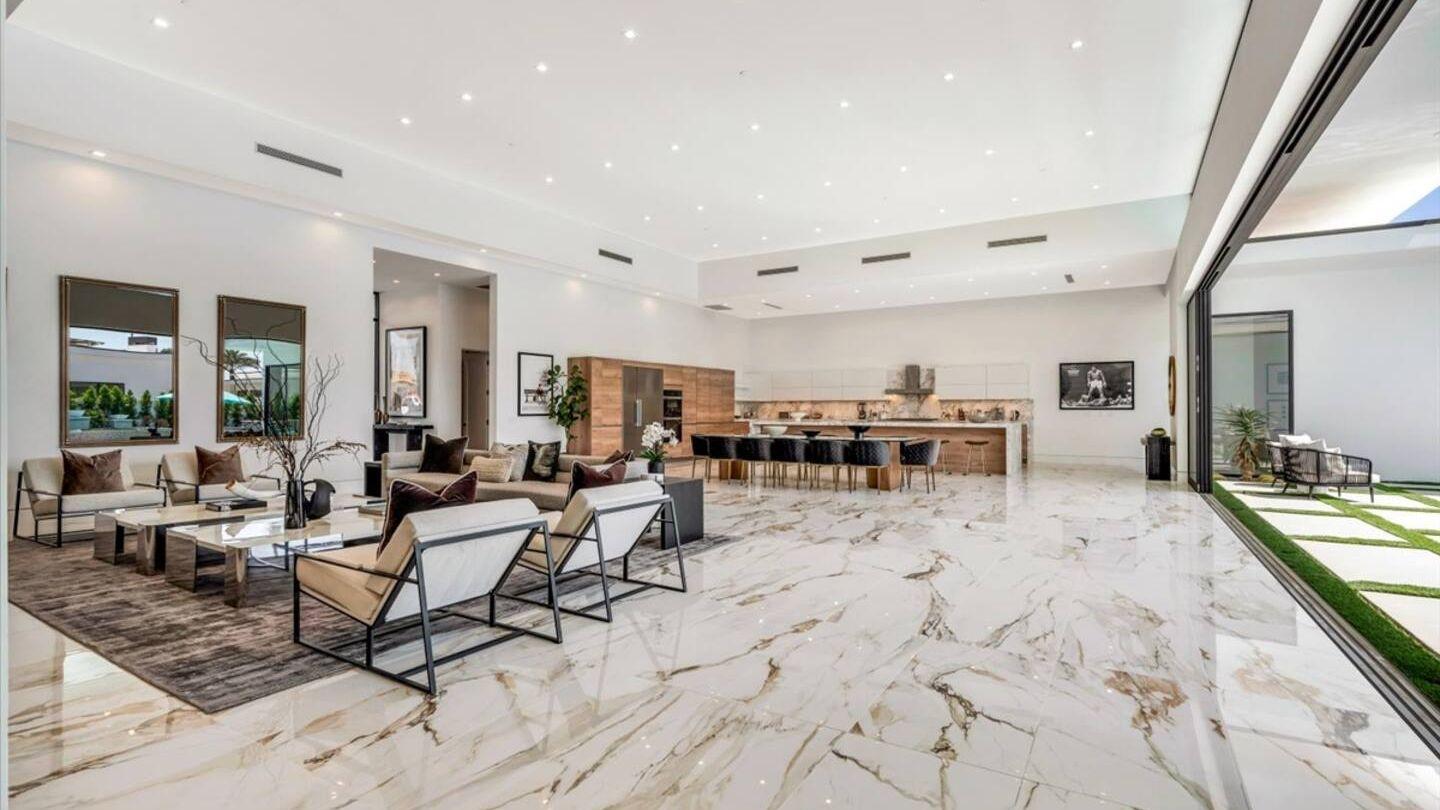 2 Luxury Villas • Pickleball Court, Pool, Putting Green | Bravo gallery image 9