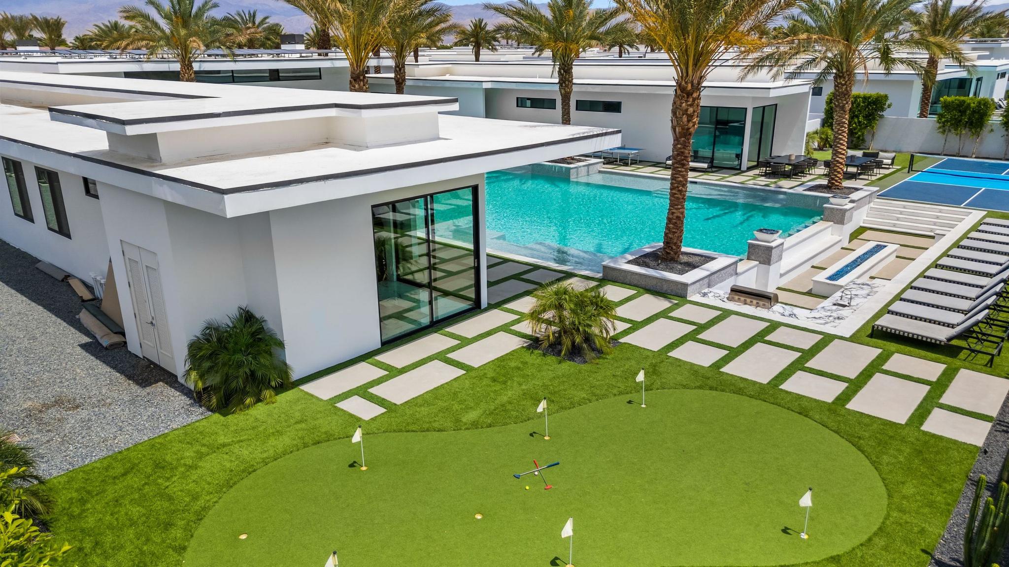 Bravo Villa #12 gallery image 4