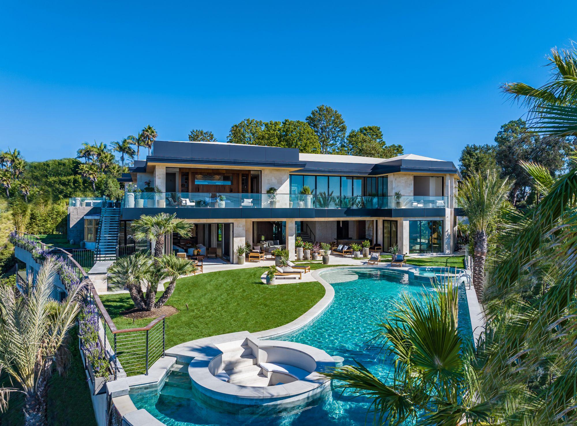 Villa Summit gallery image 1