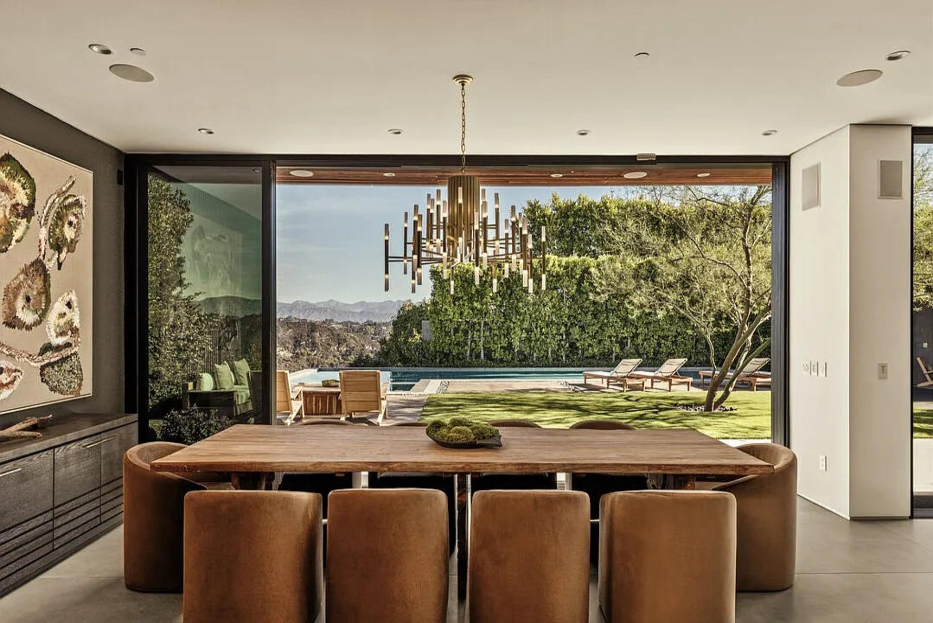 H Stradella Villa gallery image 9