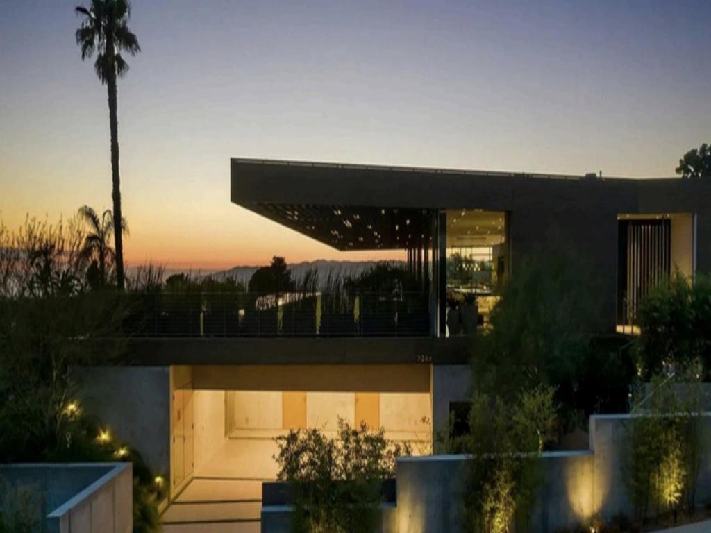 Nightingale Villa gallery image 1