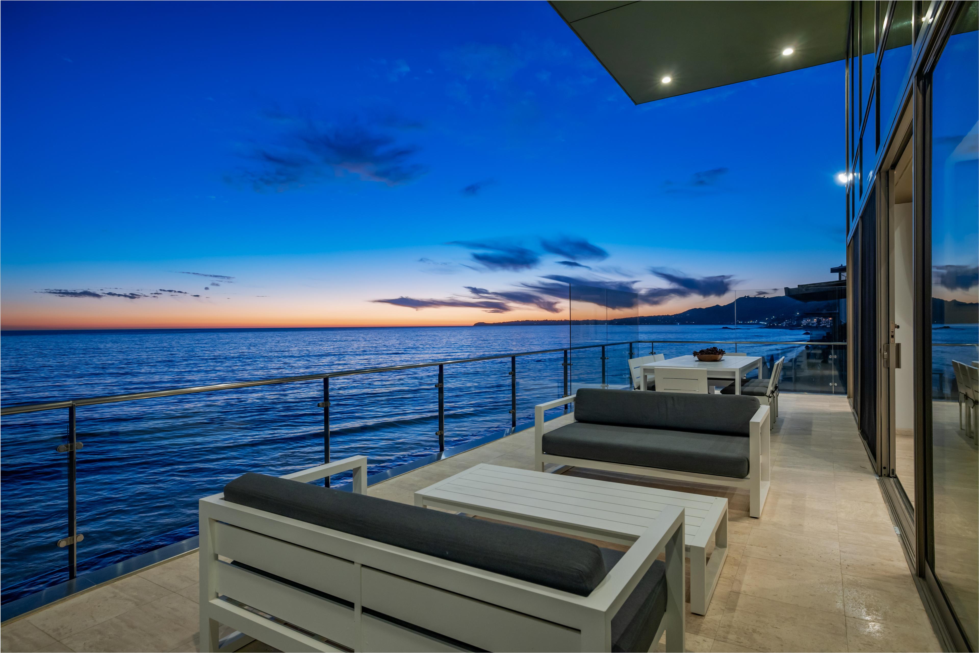Malibu Road Modern gallery image 4