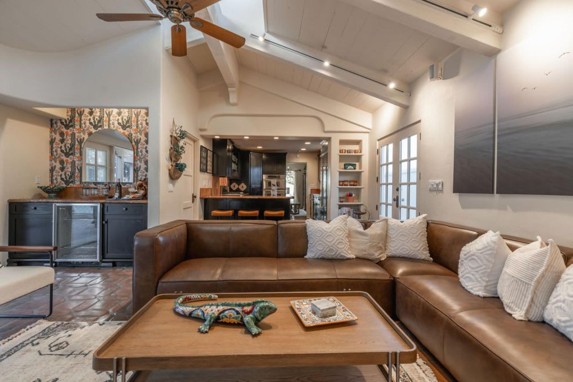 Spanish Coastal Villa gallery image 7