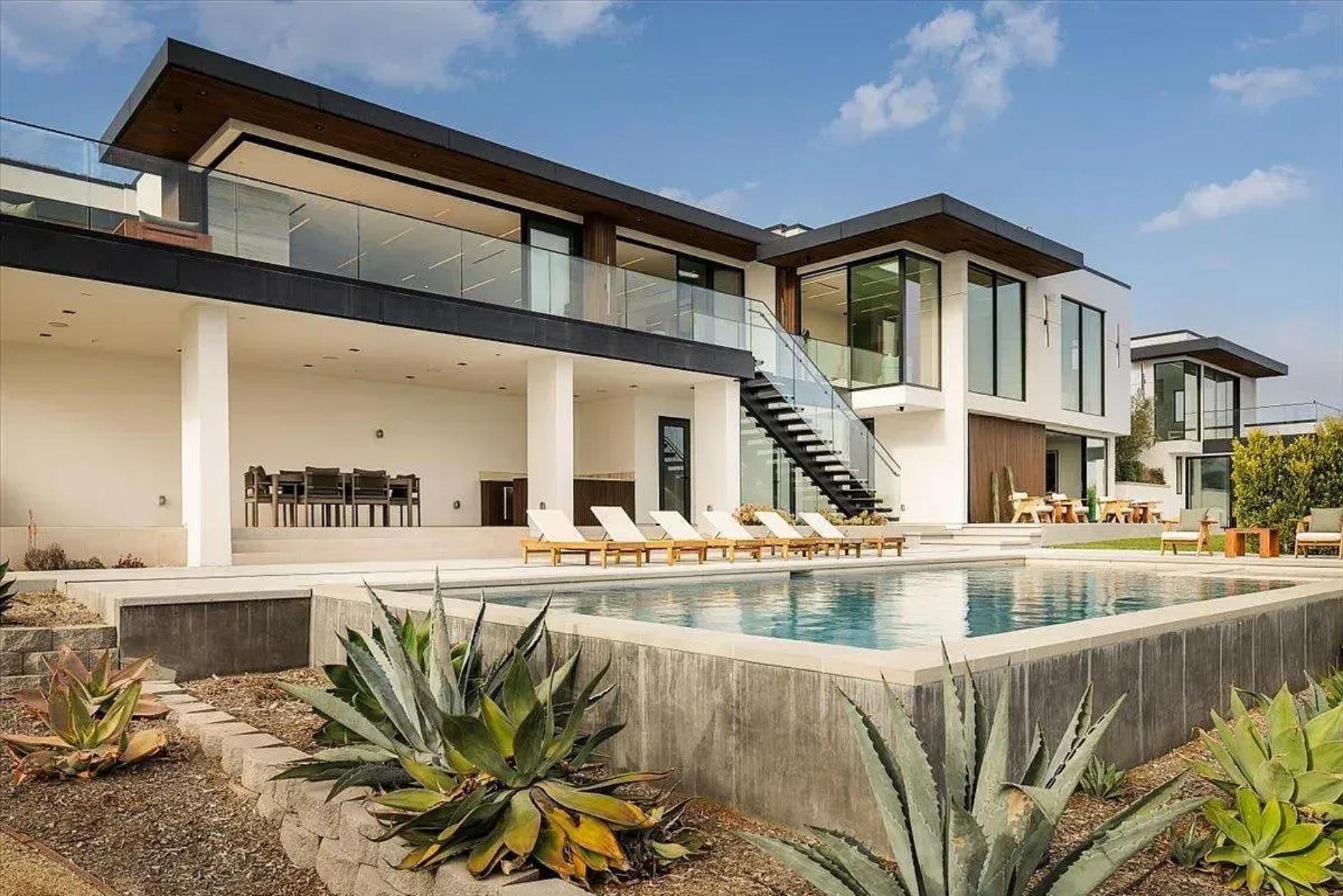 Malibu Grand Vista gallery image 1