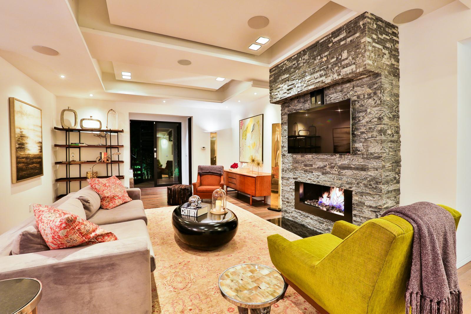 Hollywood Hills Sanctuary gallery image 10