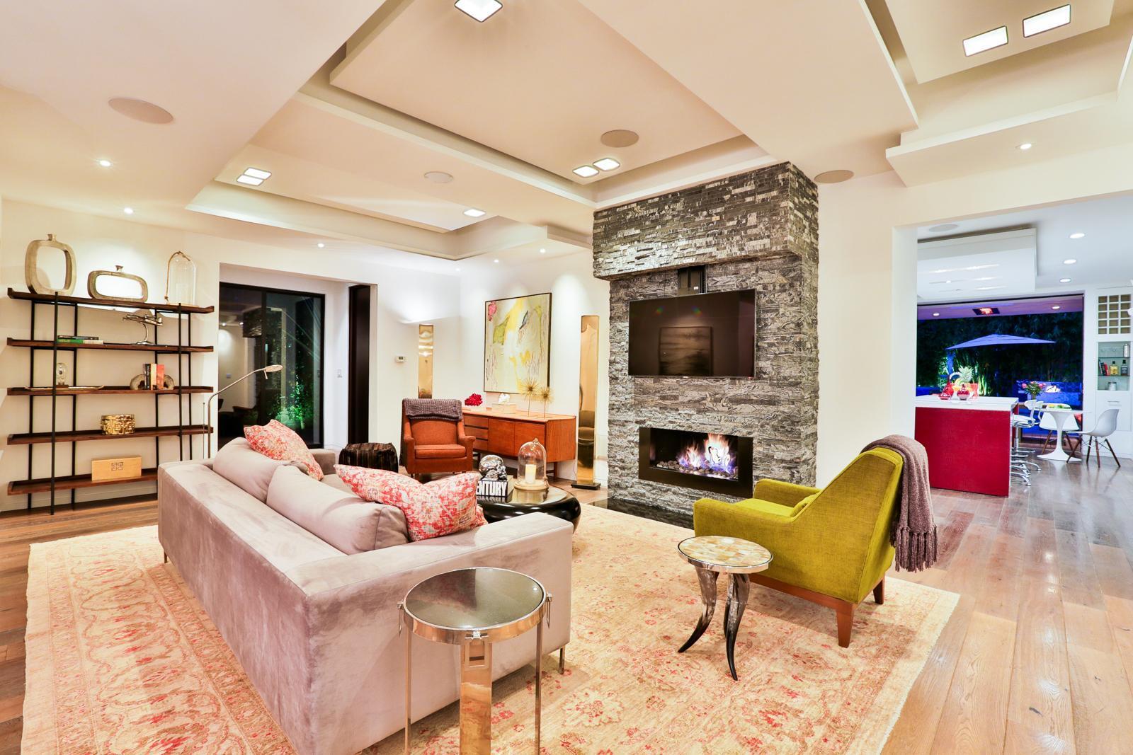 Hollywood Hills Sanctuary gallery image 9