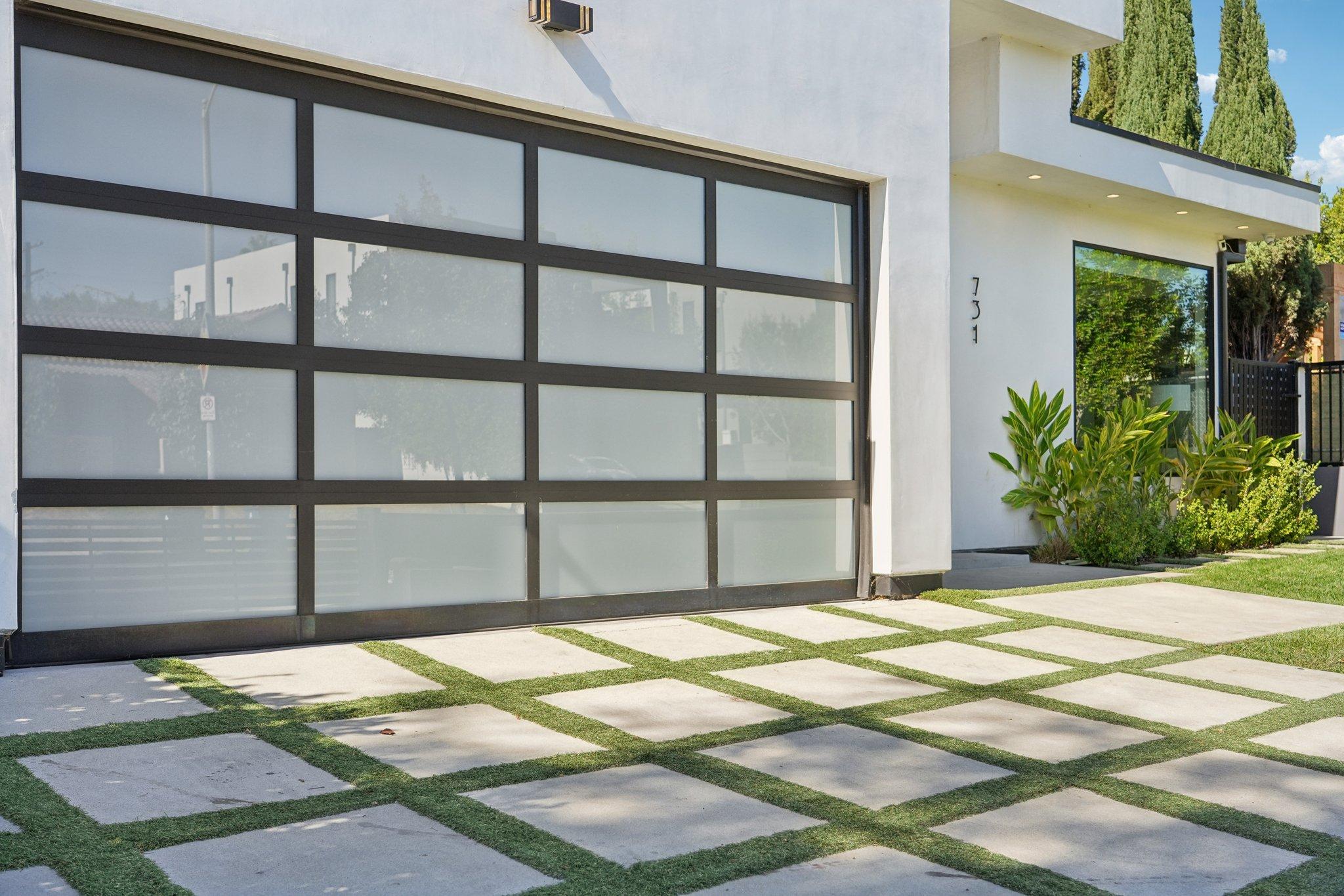 Curson Modern gallery image 9