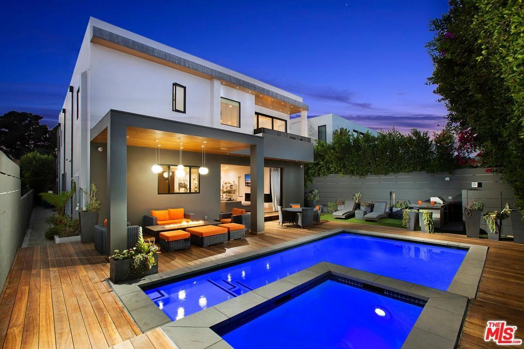 North Curson gallery image 1