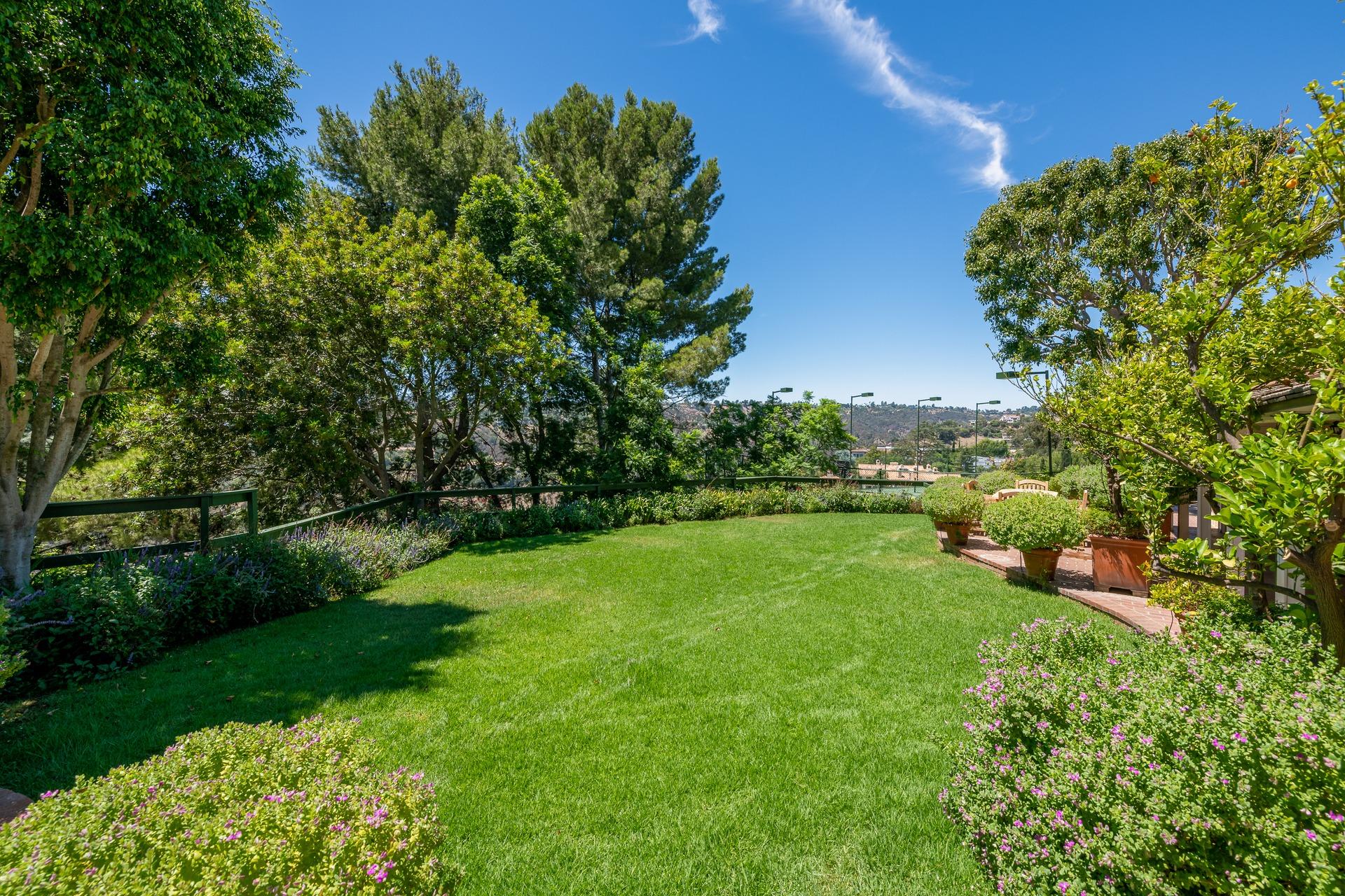 Bel Air Rd Farmhouse gallery image 10
