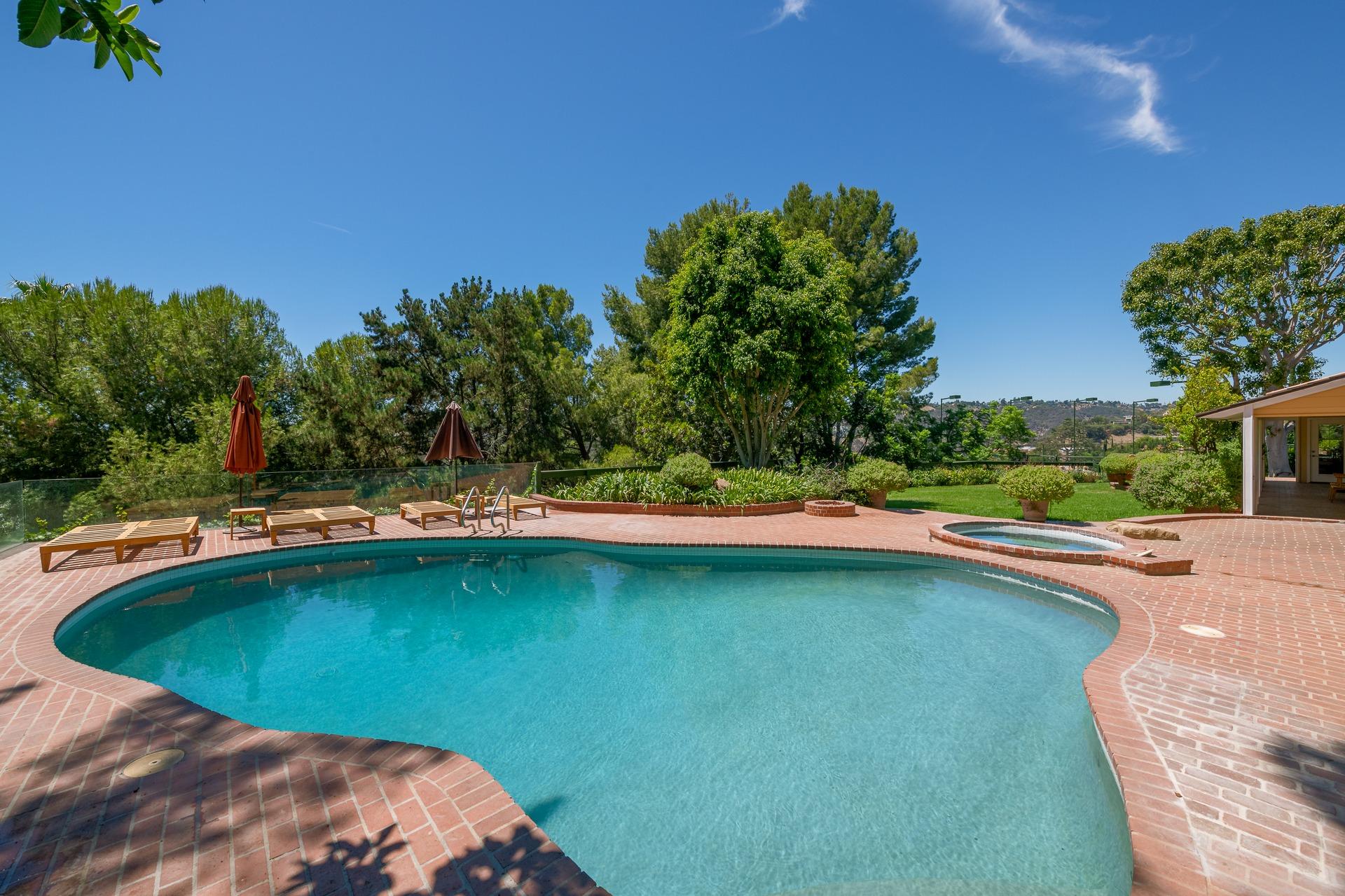 Bel Air Rd Farmhouse gallery image 9