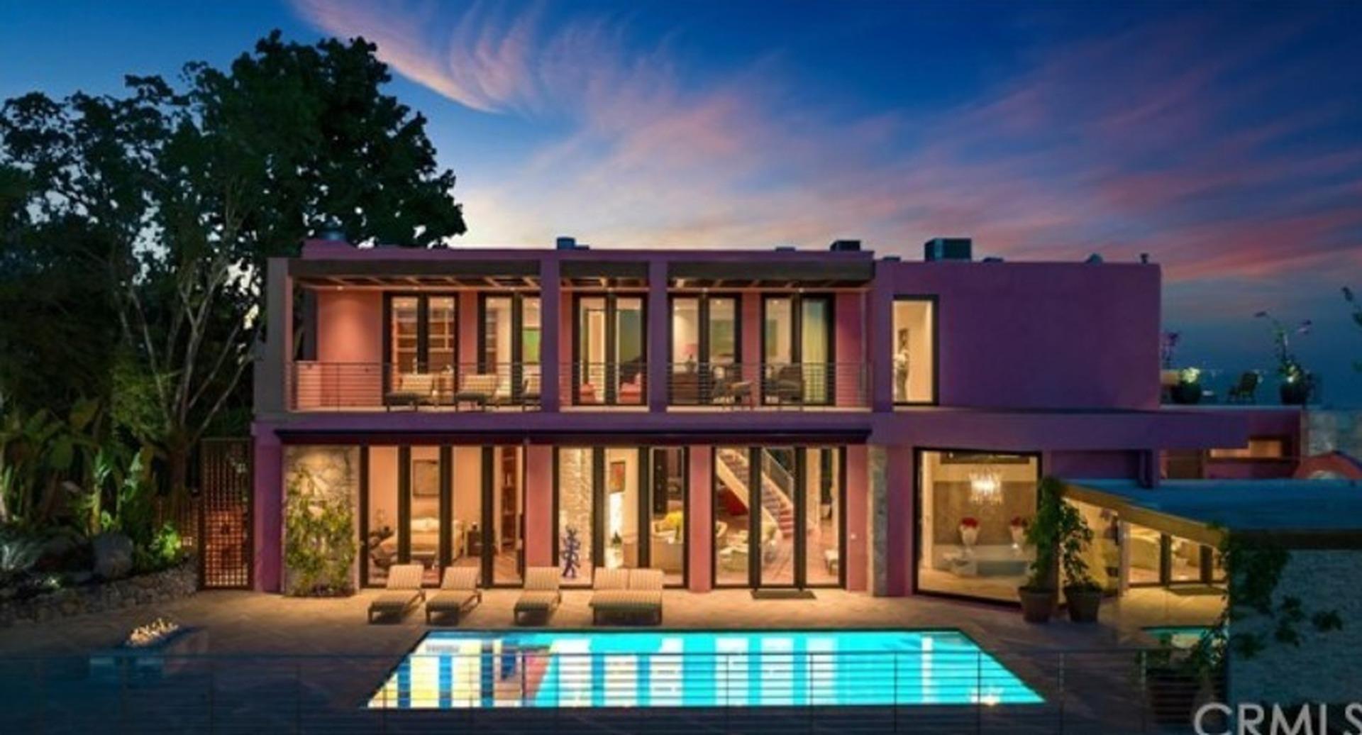 Pink Palace gallery image 1
