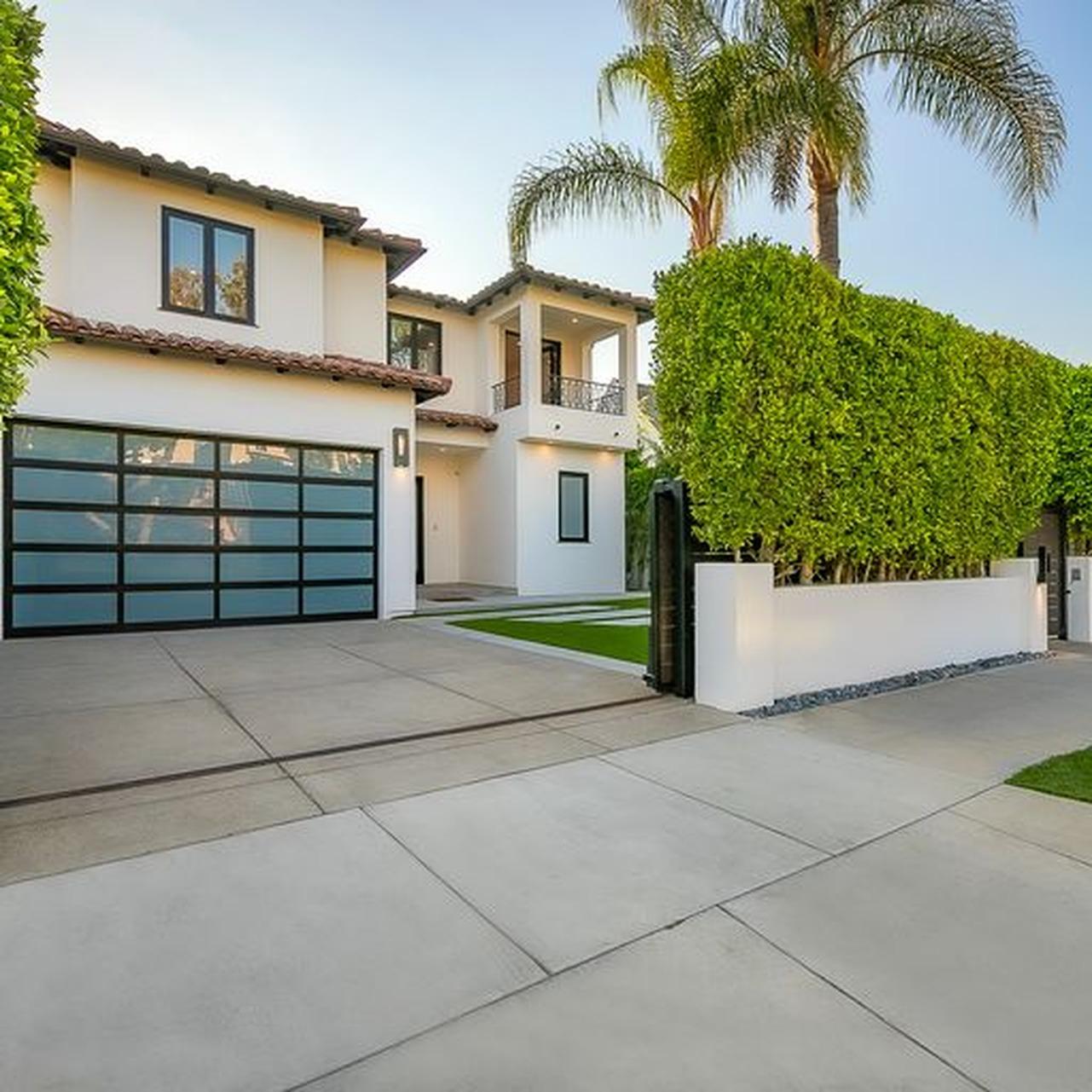 The Beverly Grove Villa gallery image 7