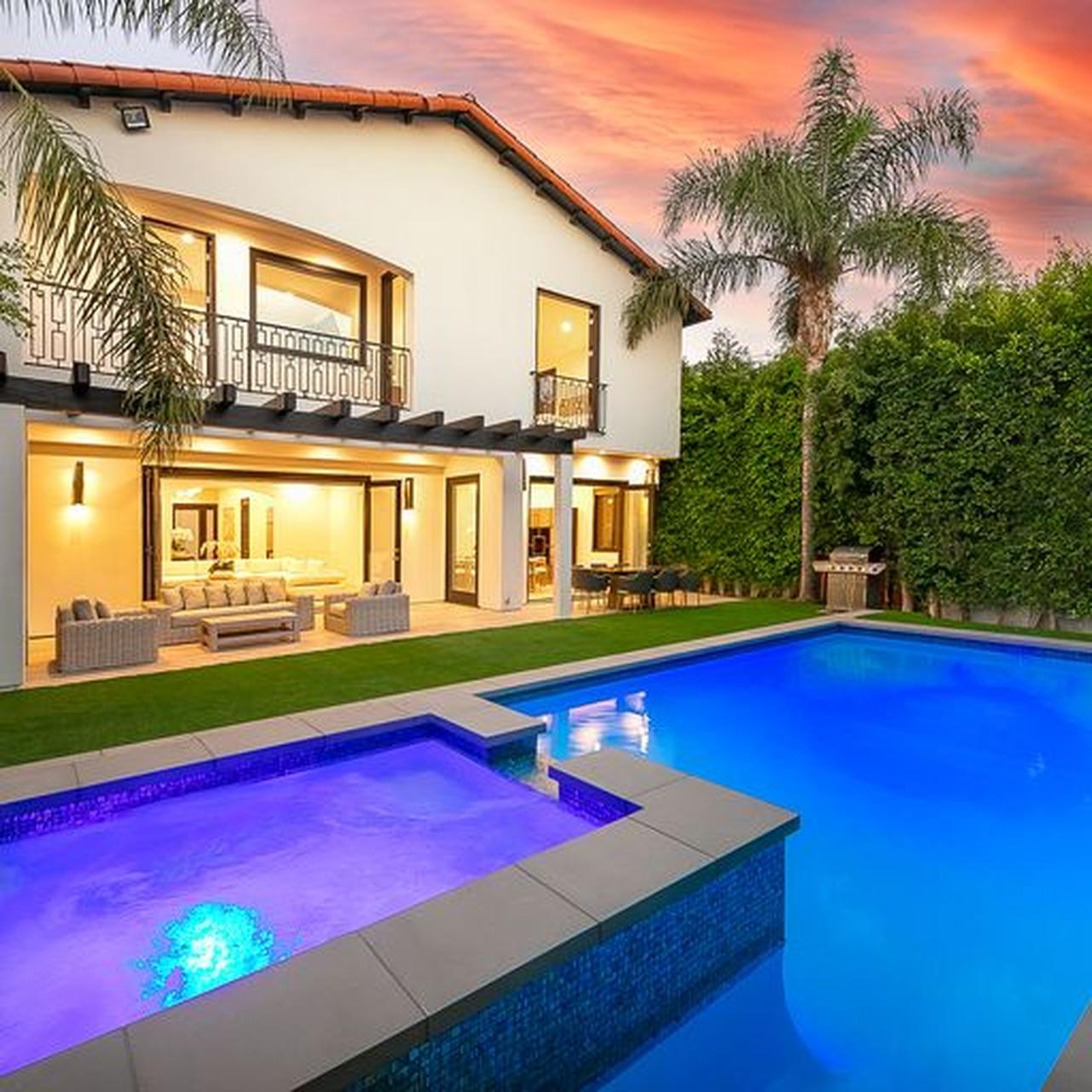 The Beverly Grove Villa gallery image 1