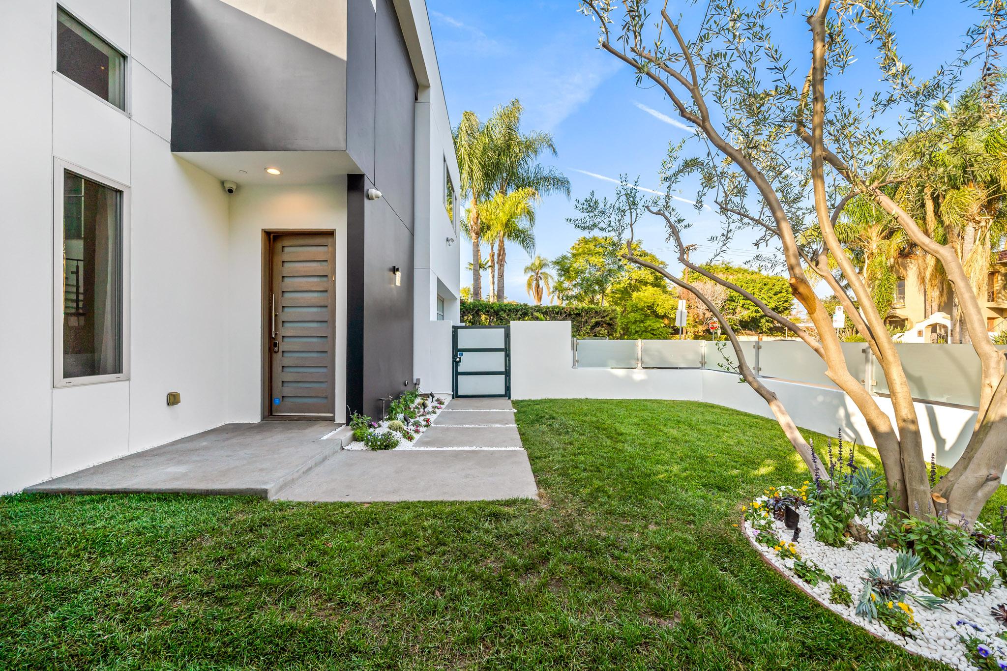 The Beverly Villa gallery image 3